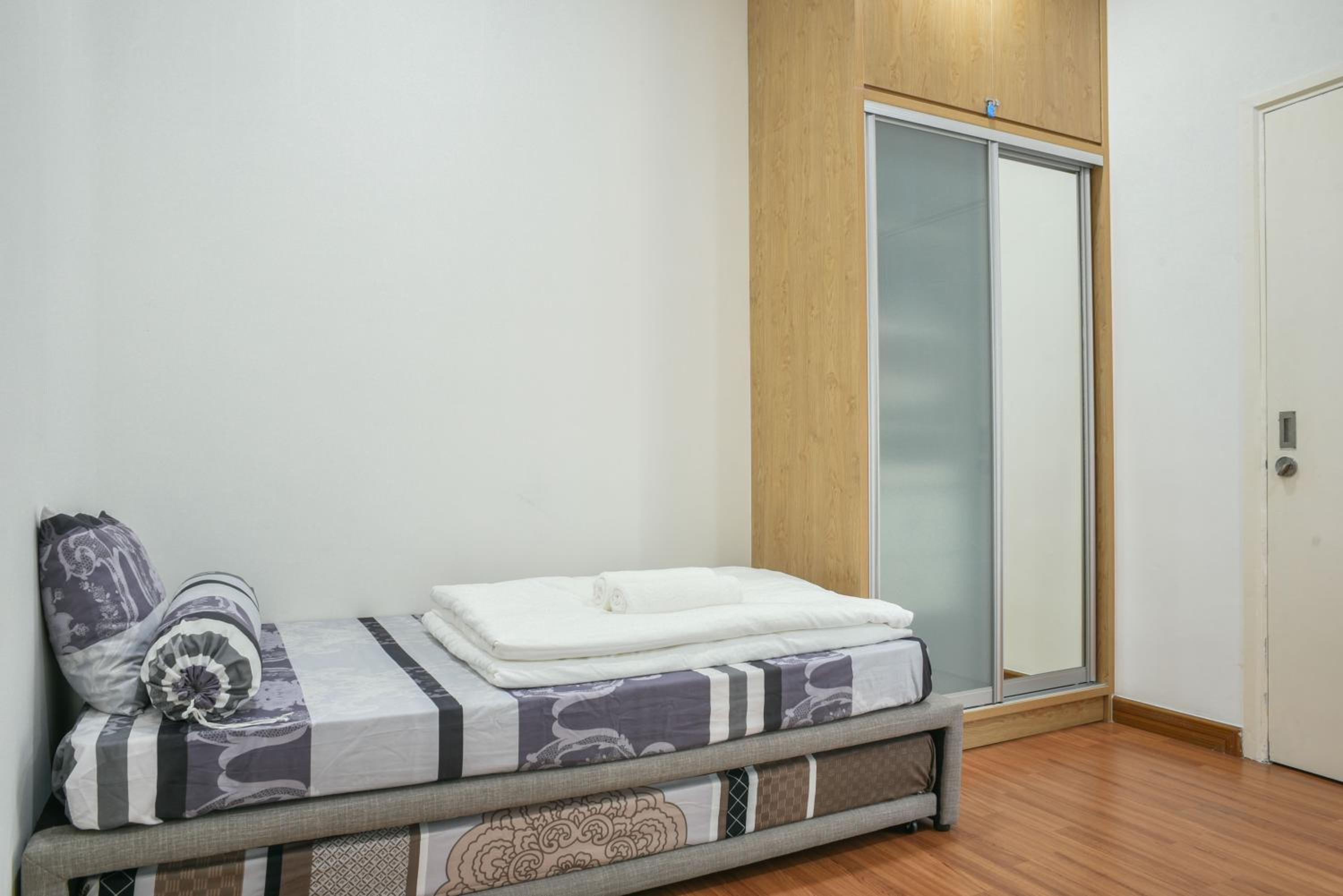 DaMen Homestay @SubangHomeStay