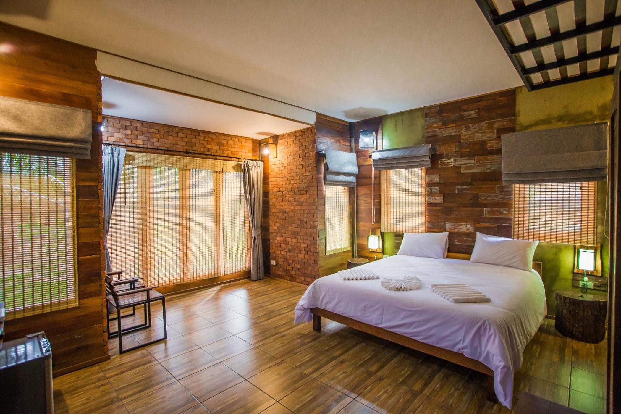 Palm Pran Resort