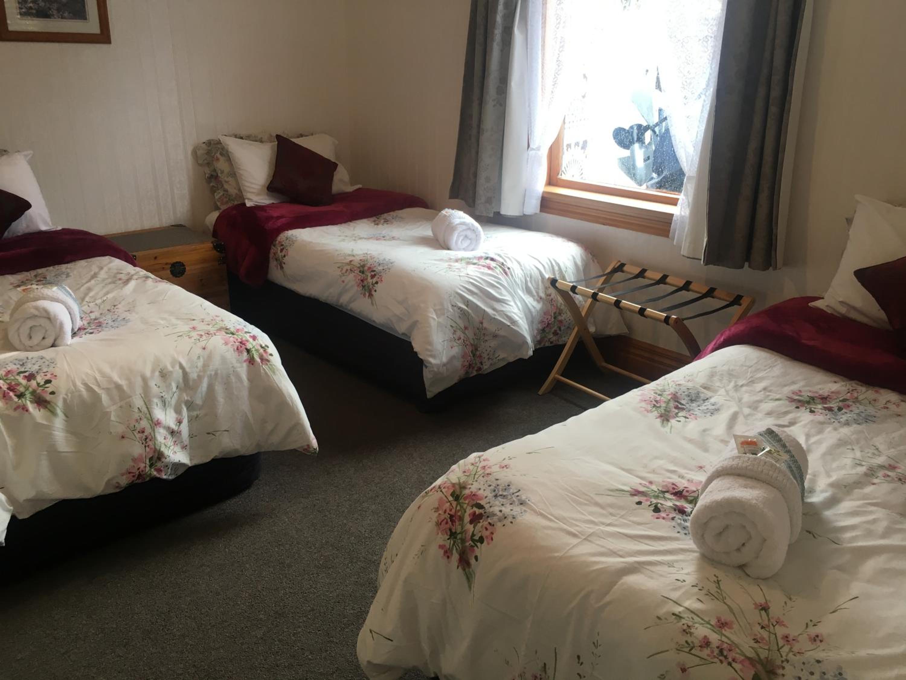 Settlers Cottage Motel