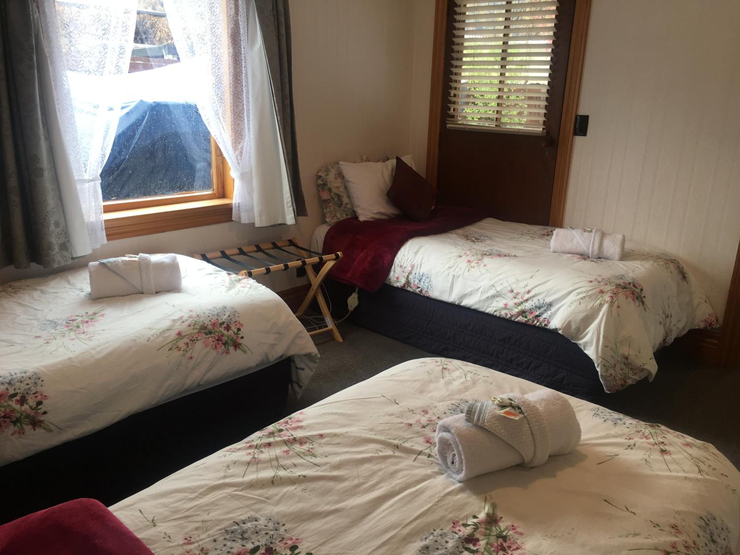 Settlers Cottage Motel