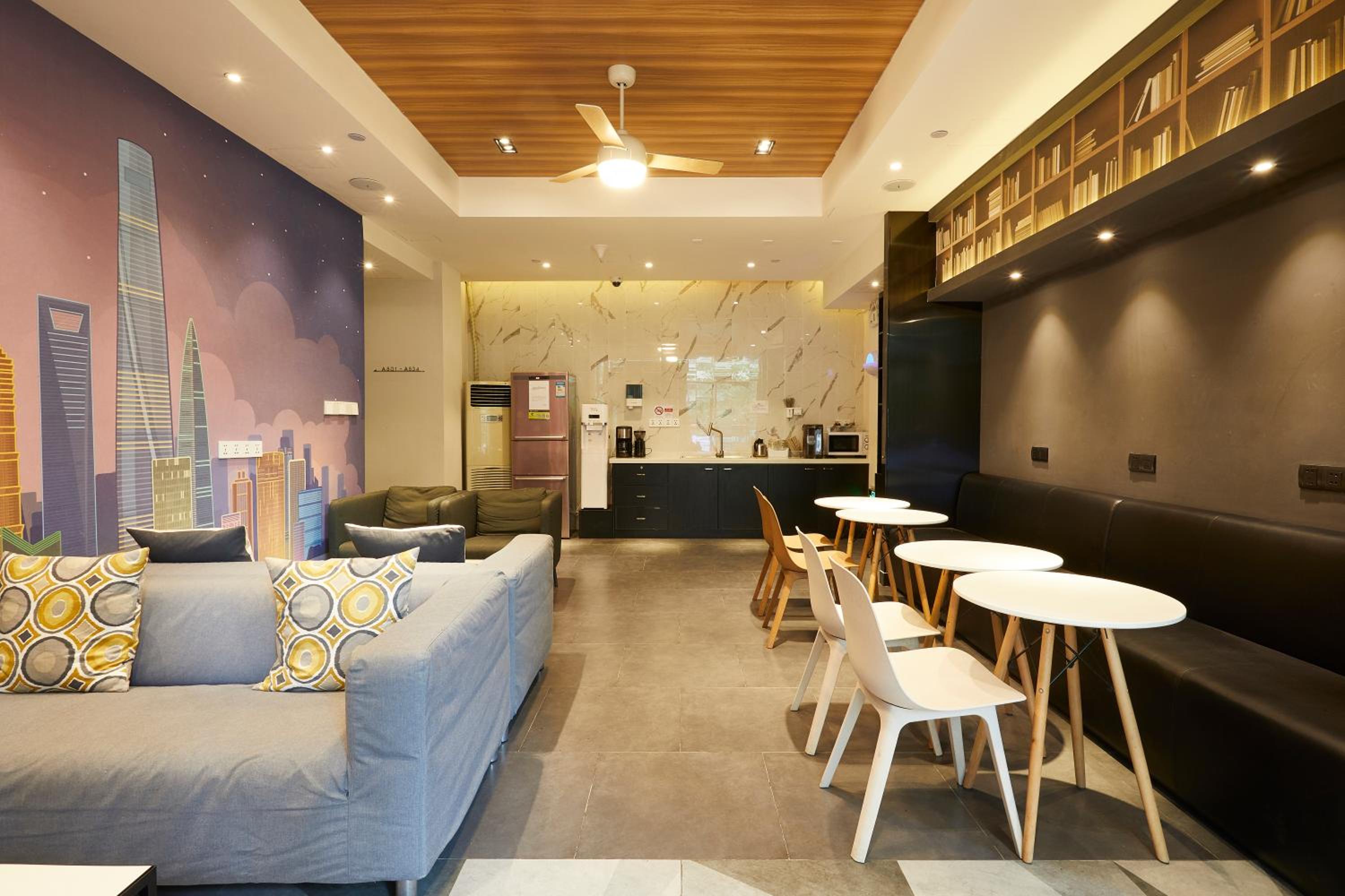 Meego Yes Hotel