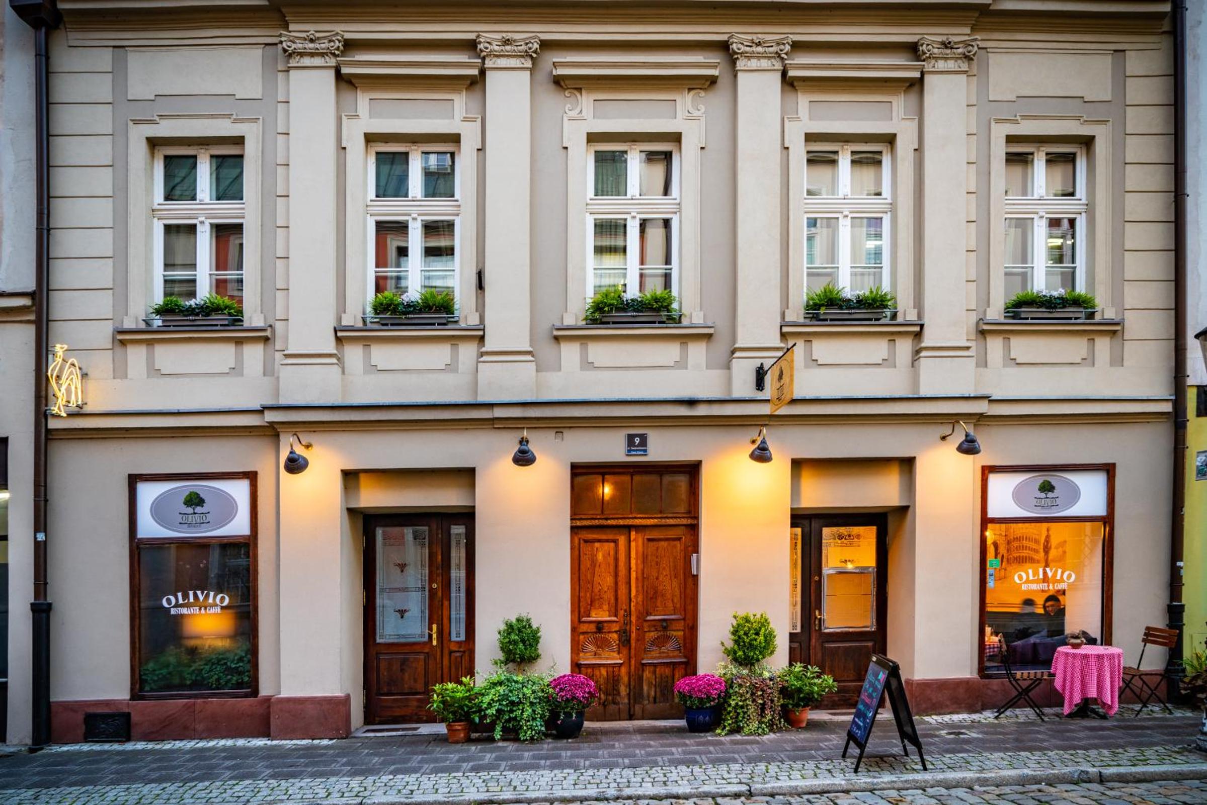 Cocorico Apartments