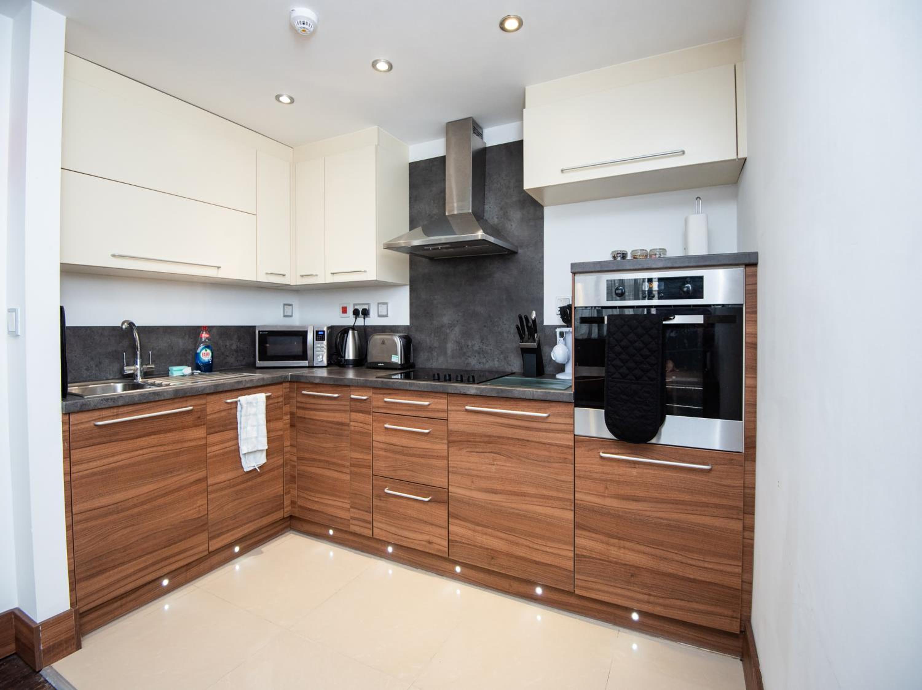 Watford Vacations - Livin' Serviced Apartments - Property Image 1