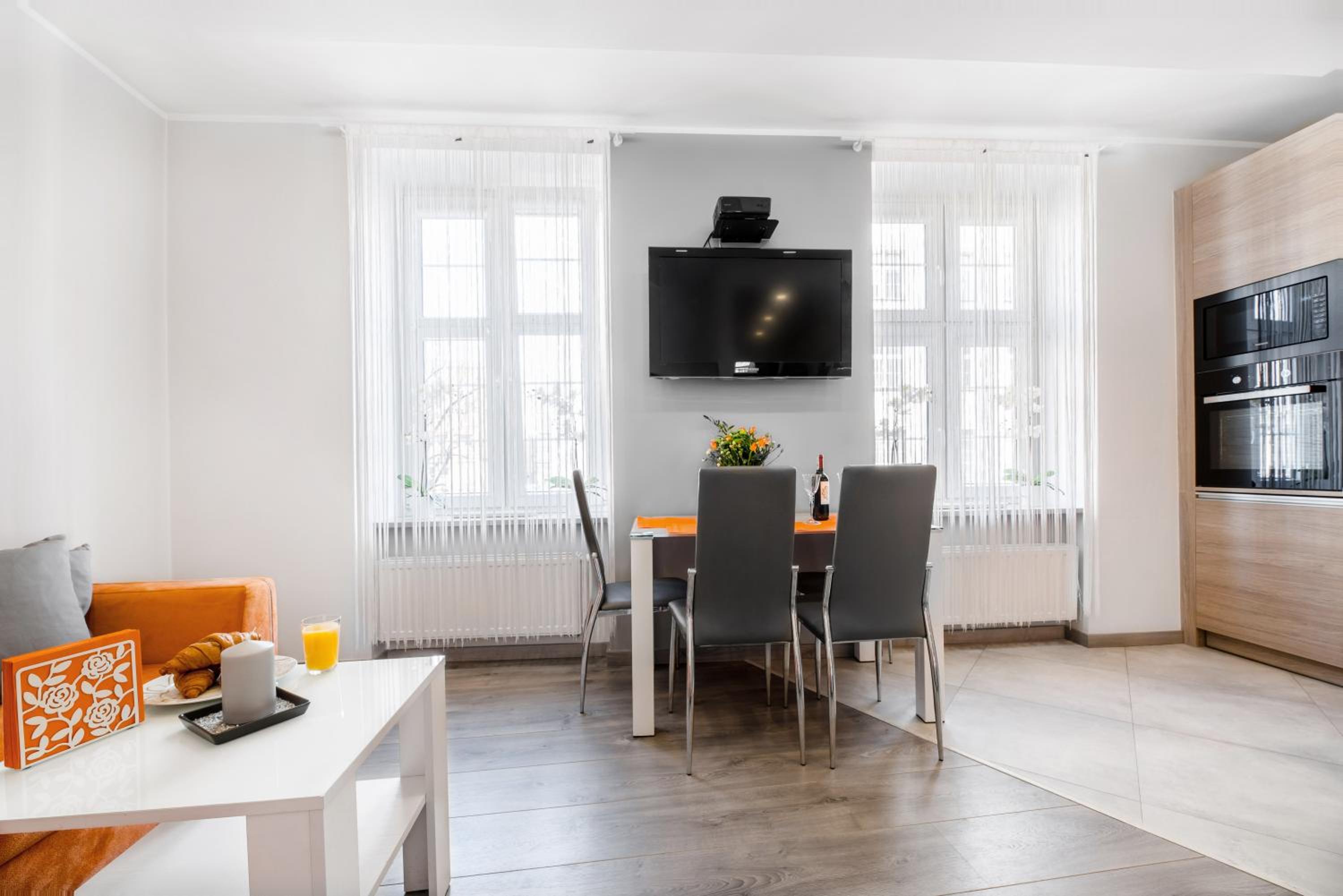 Hamlet Old Town Apartment by TriApart view 4