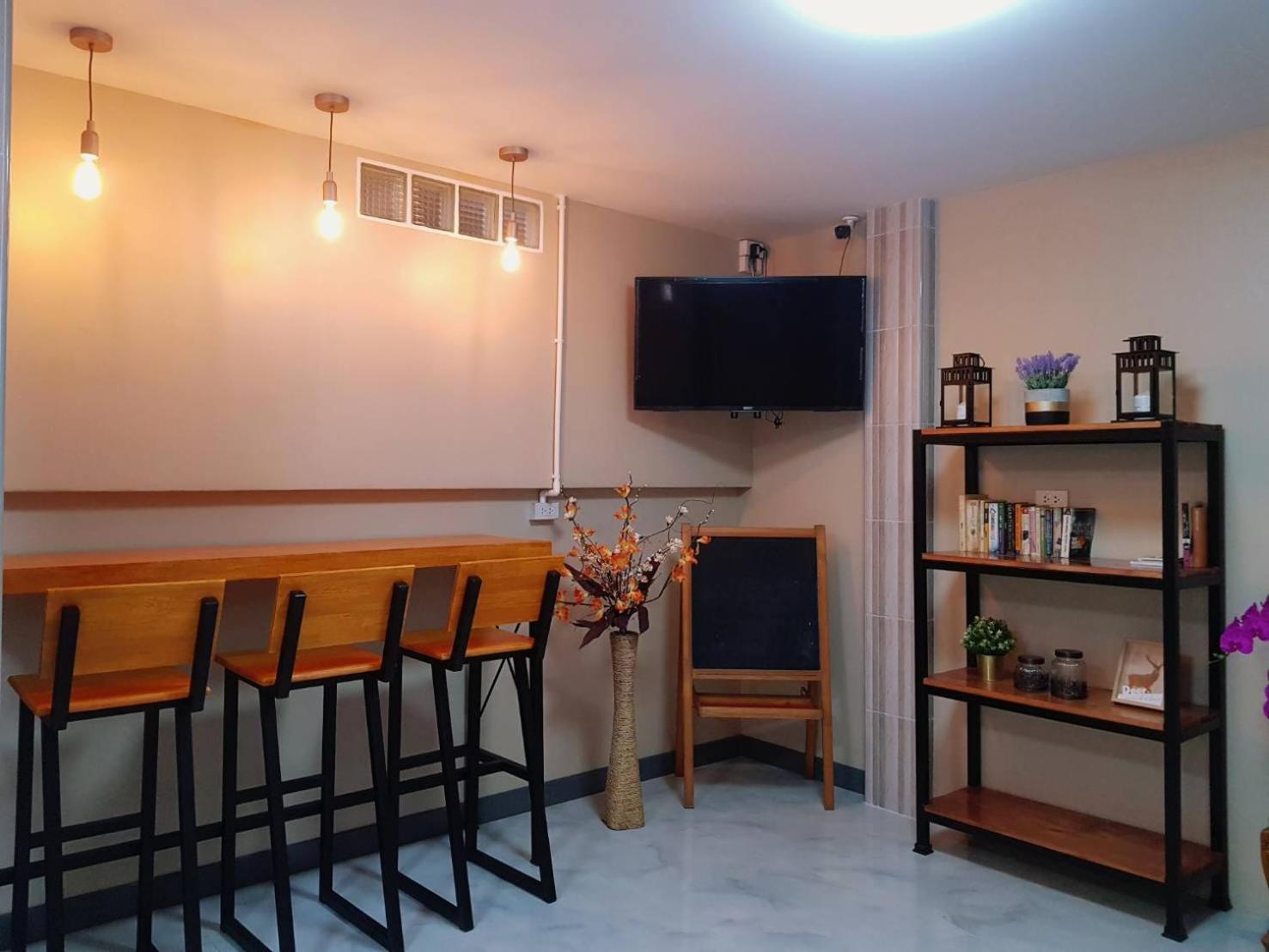 Baan U-Sabai บ้านอยู่สบาย