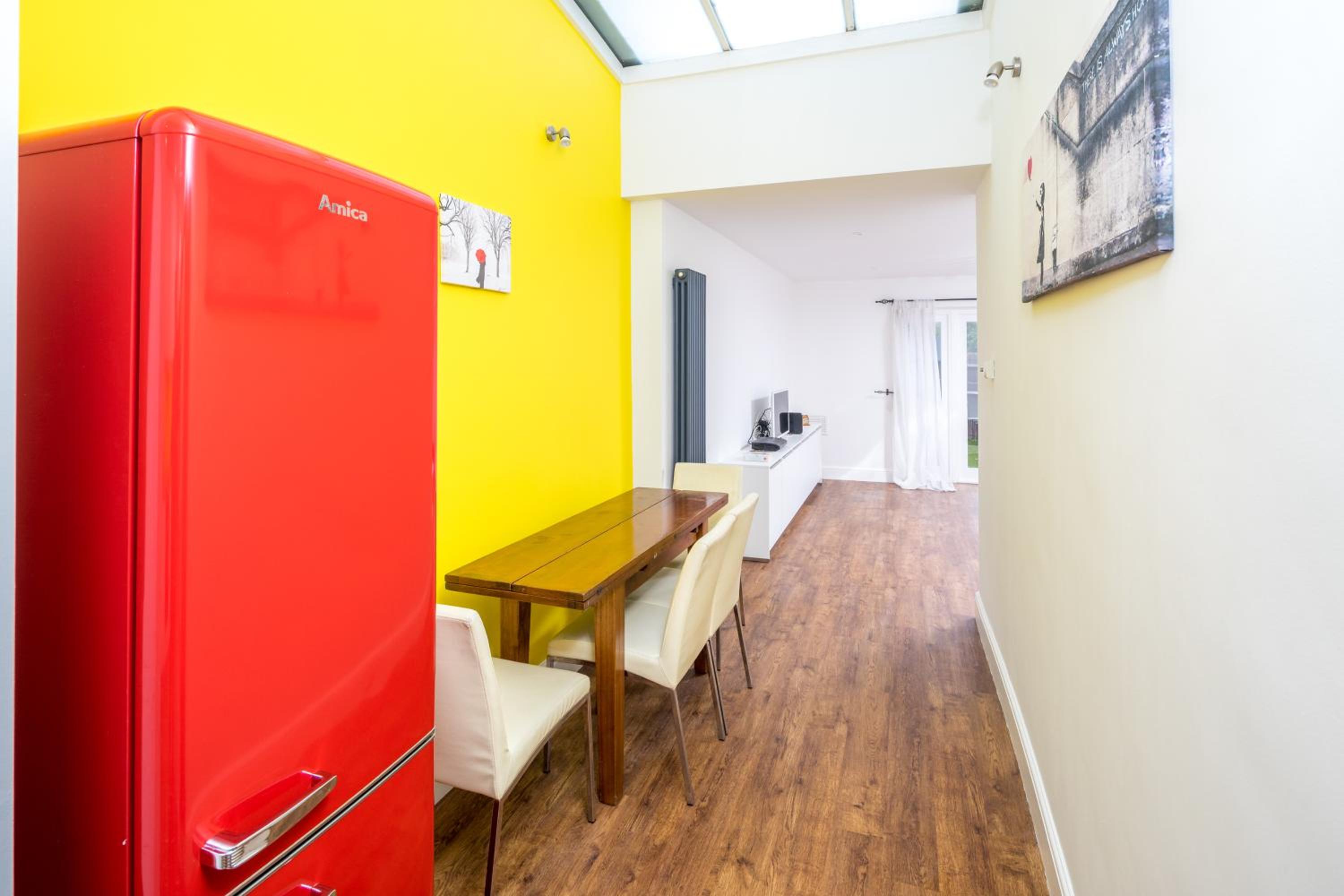 JOIVY Stunning flat with garden in West London