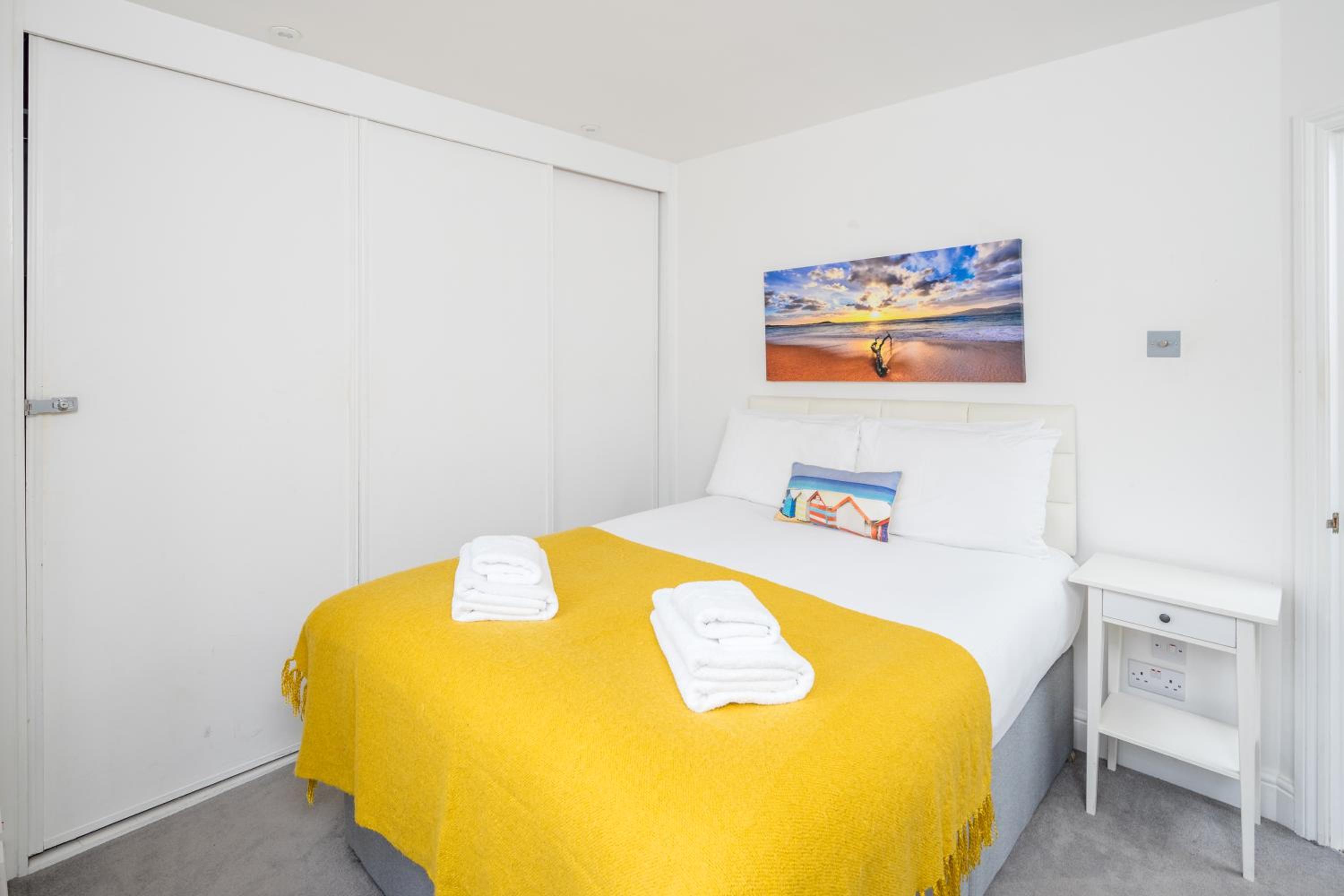 JOIVY Stunning flat with garden in West London