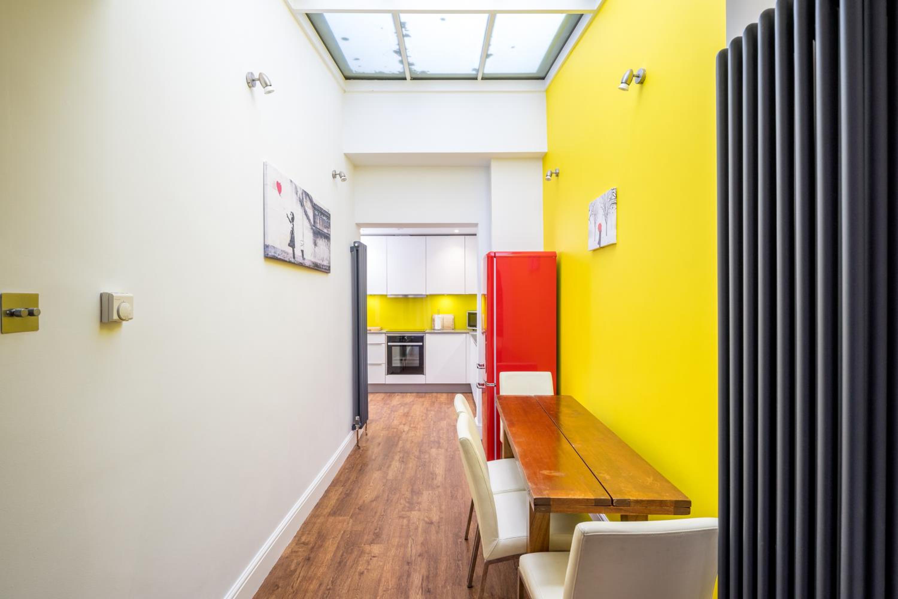 JOIVY Stunning flat with garden in West London