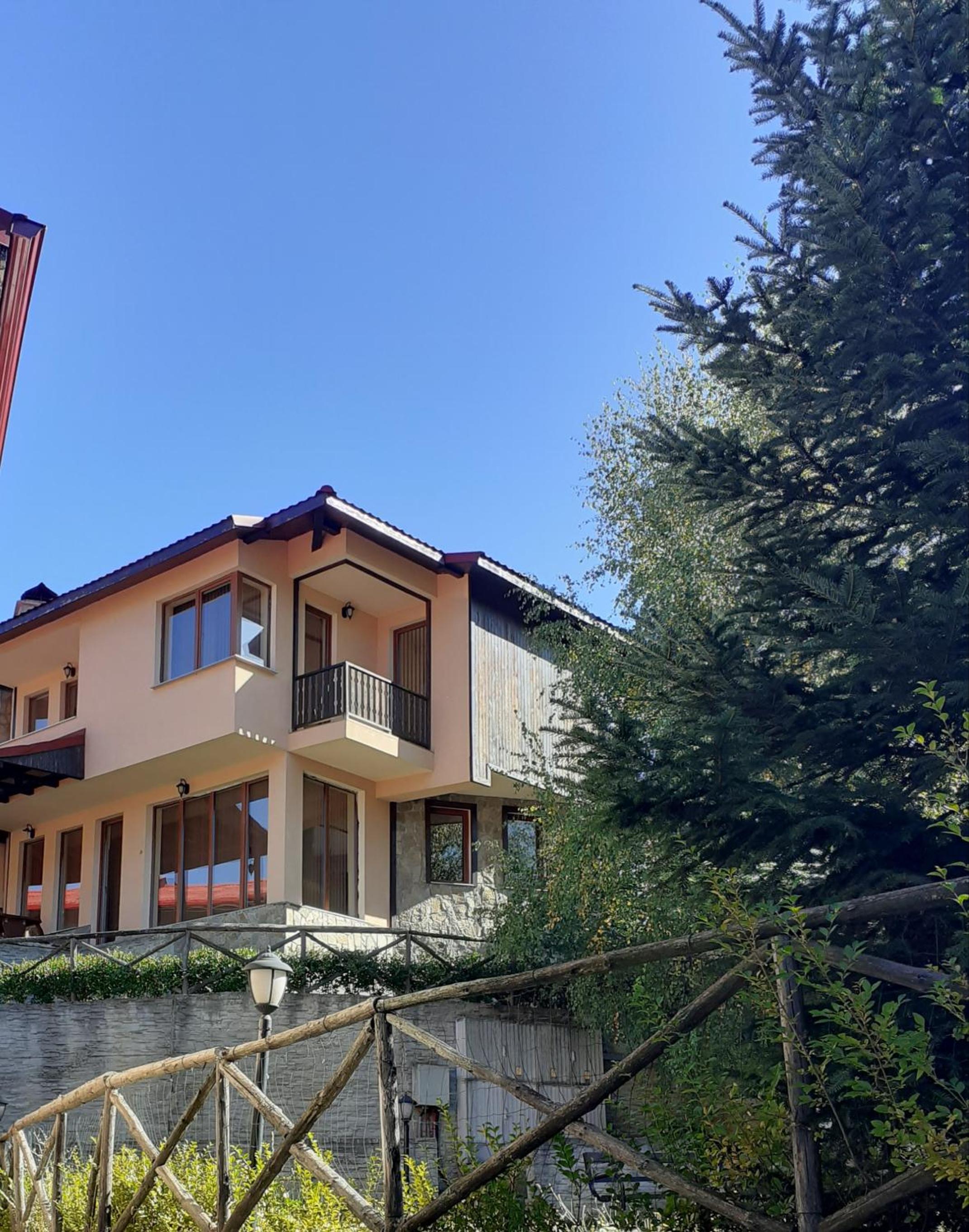 Rodopi Houses