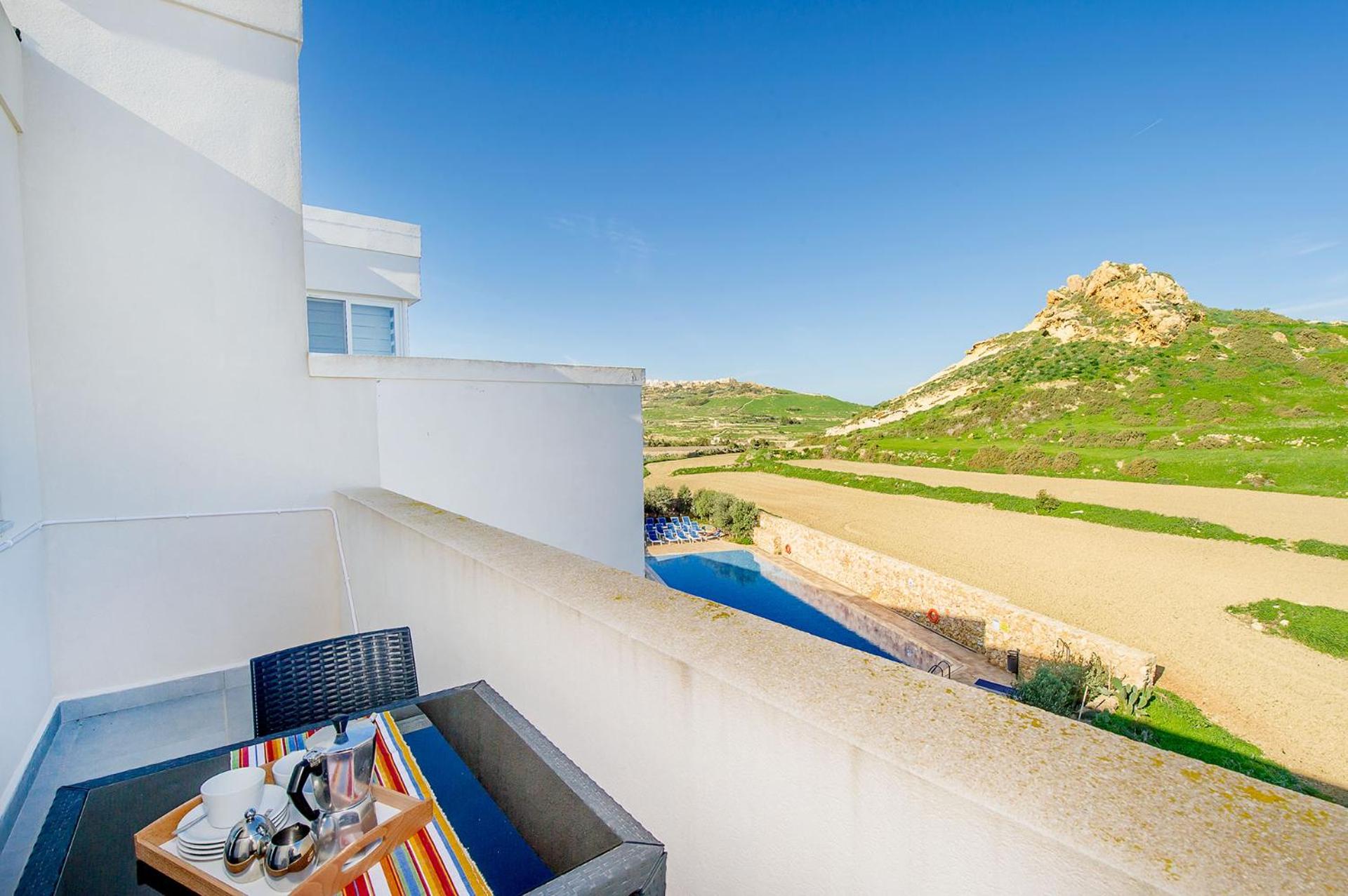 Hillock Residence Apartments