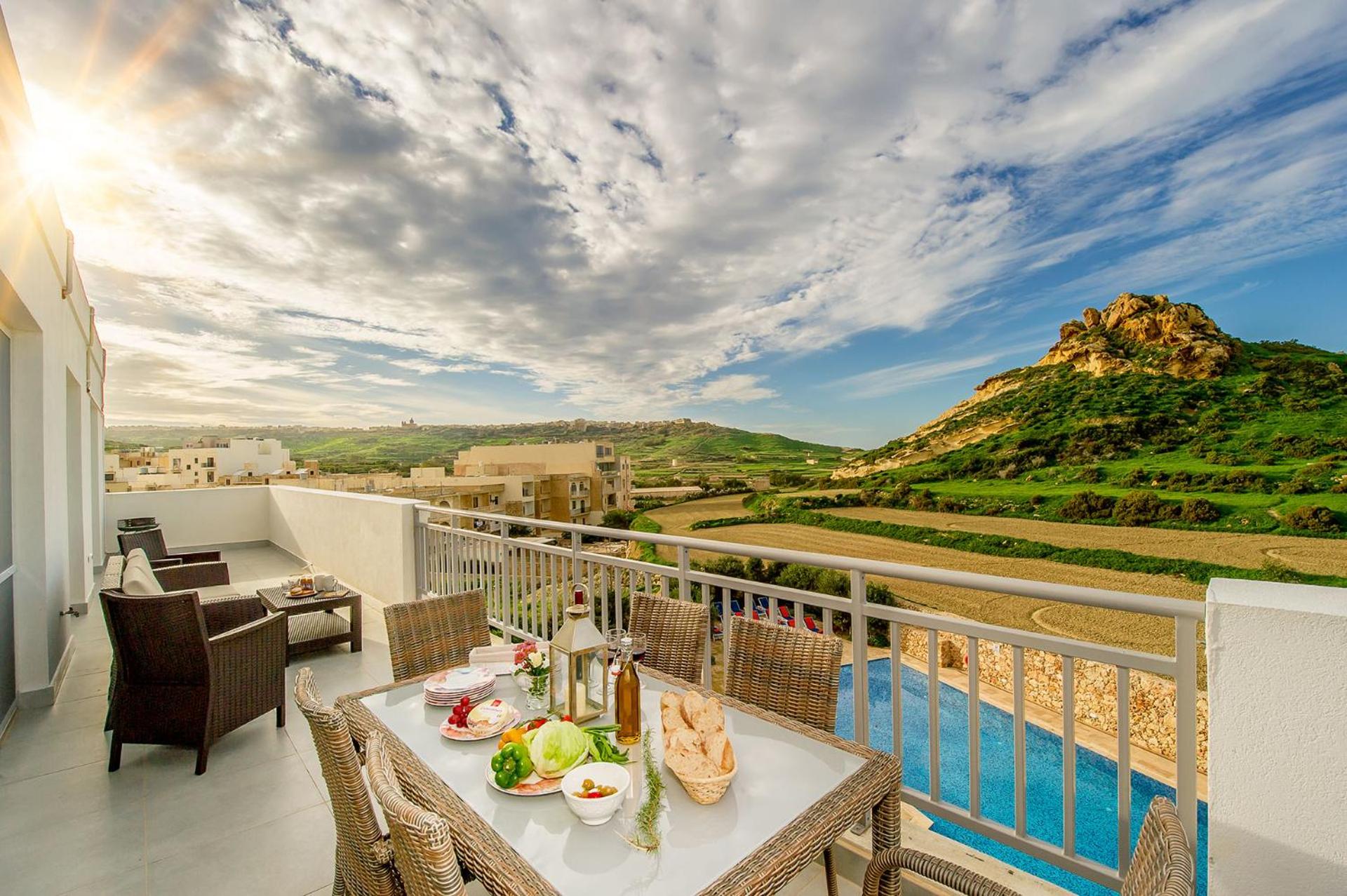 Hillock Residence Apartments