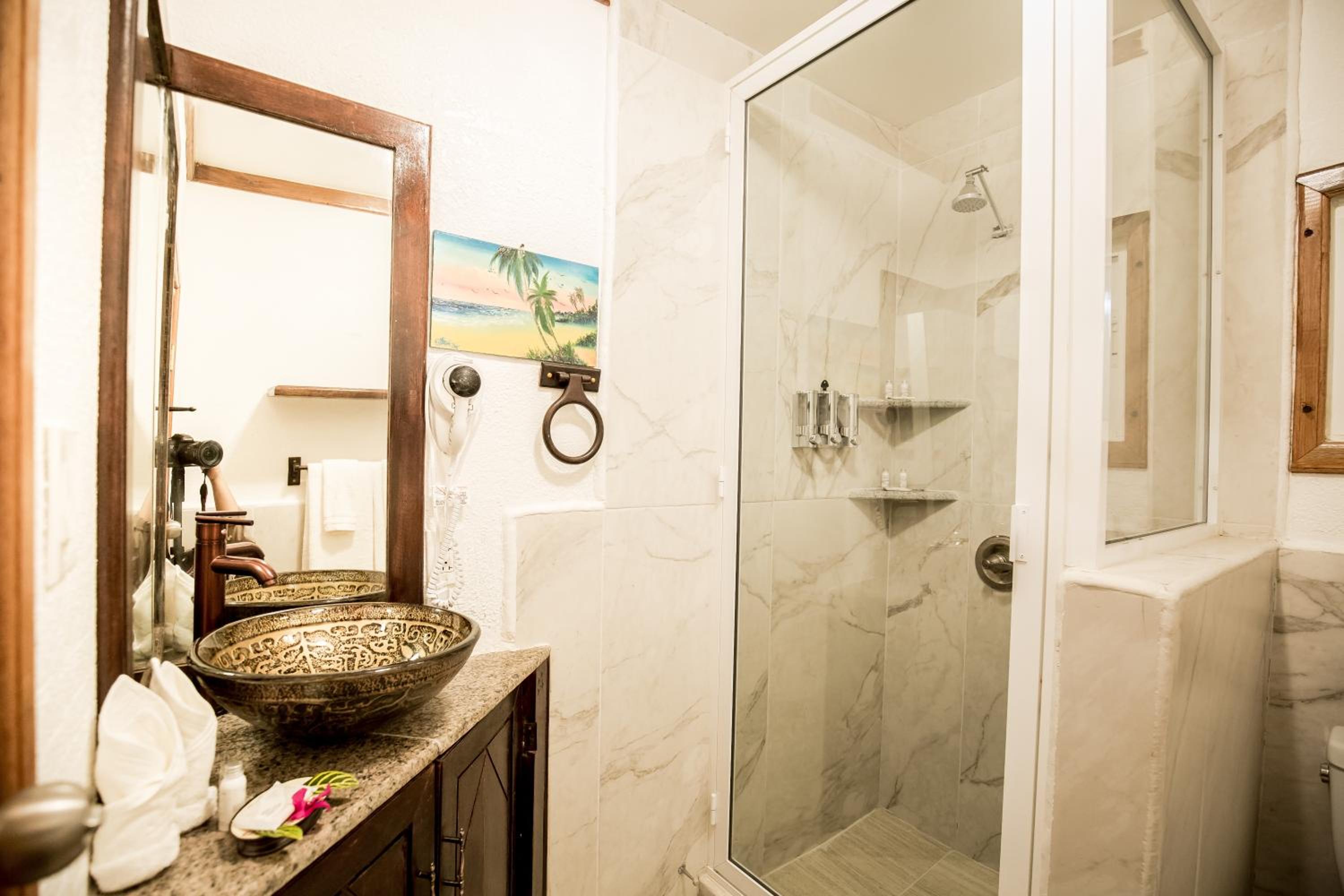 Belize Vacations - Falling Leaves Lodge - Property Image 5