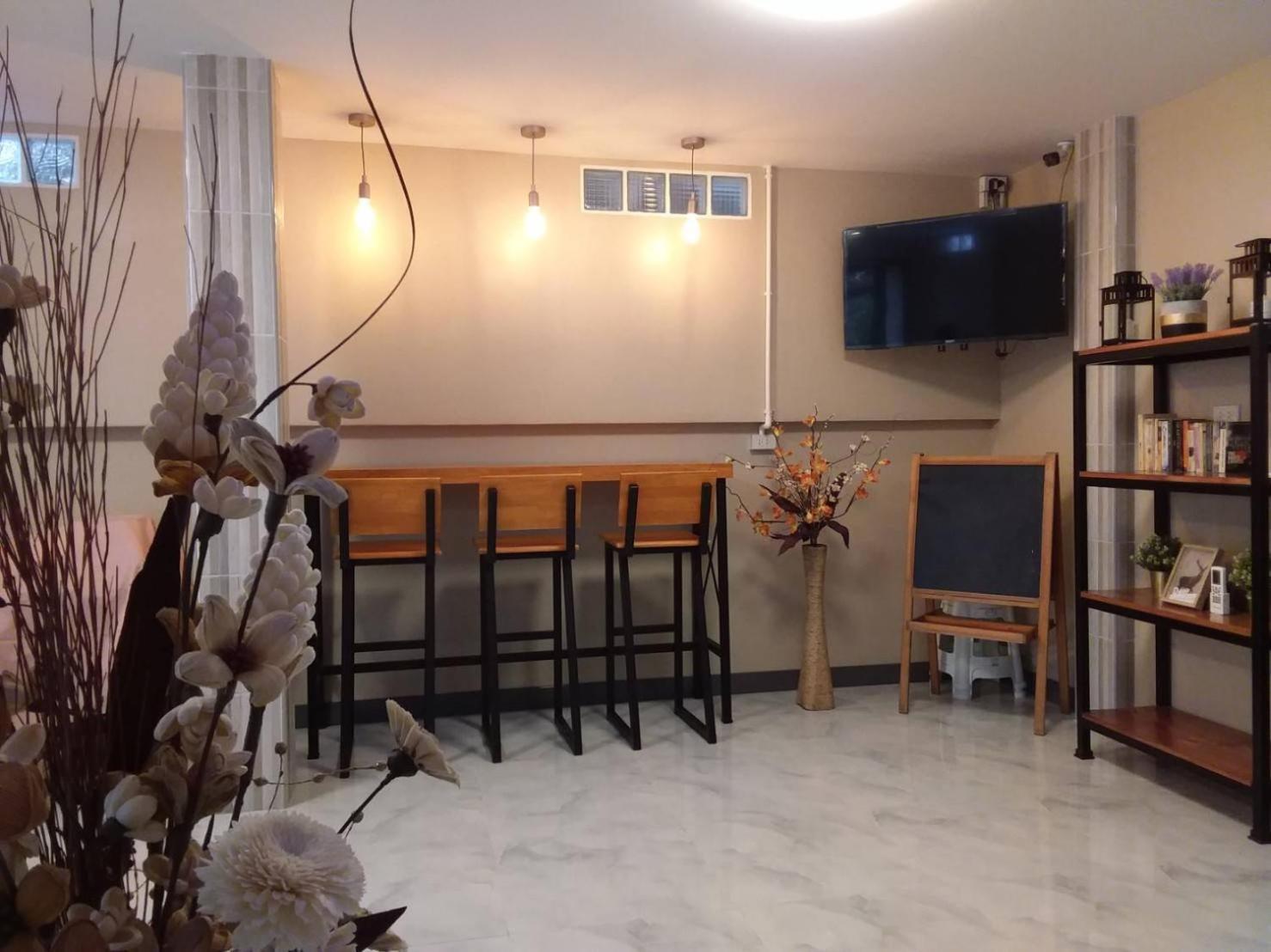 Baan U-Sabai บ้านอยู่สบาย