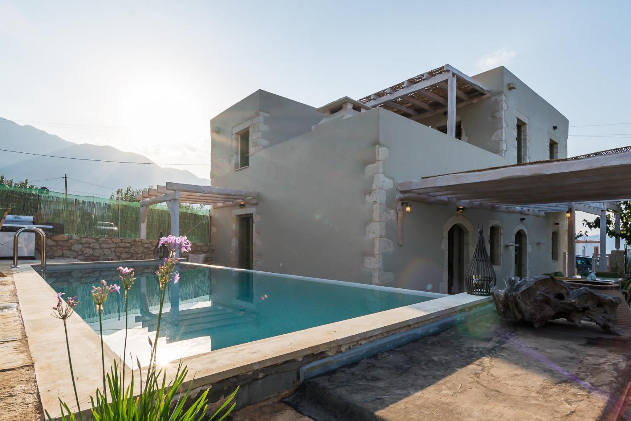 Traditional Stonebuilt Villa Leonanto with Heated Pool, only 5 Km from a Sandy Beach view 2