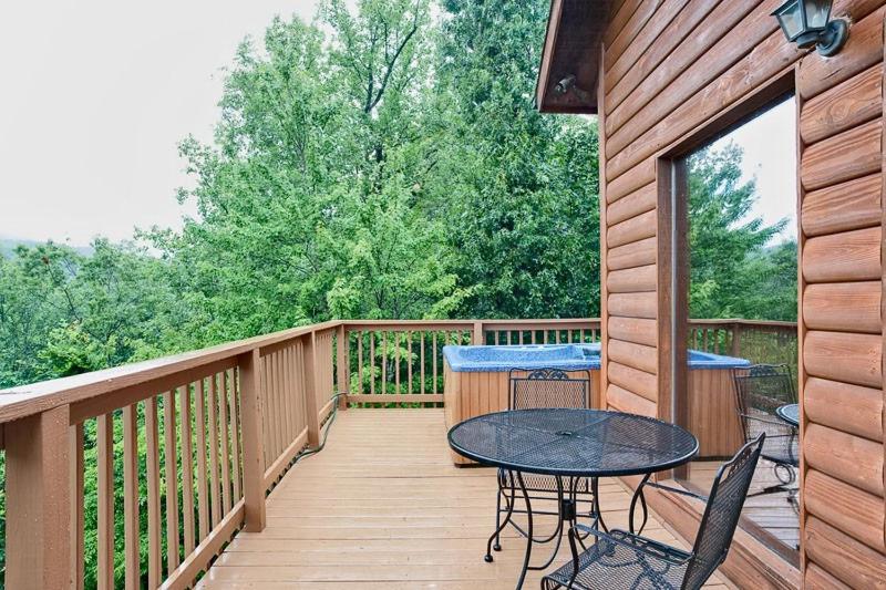 Honeymoon Cabin with Great Mountain View and Hot Tub view 5