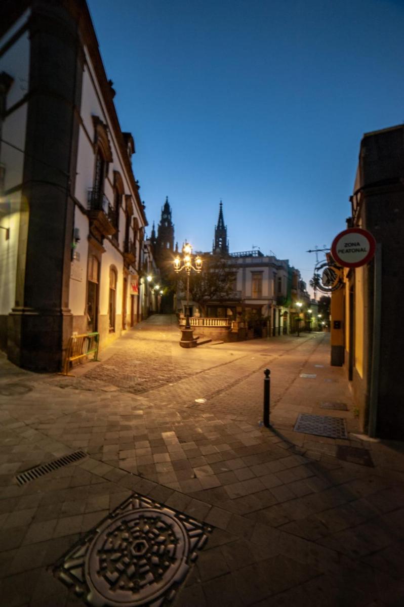 Balcony Spacious 2BR Historic Centre Arucas view 4
