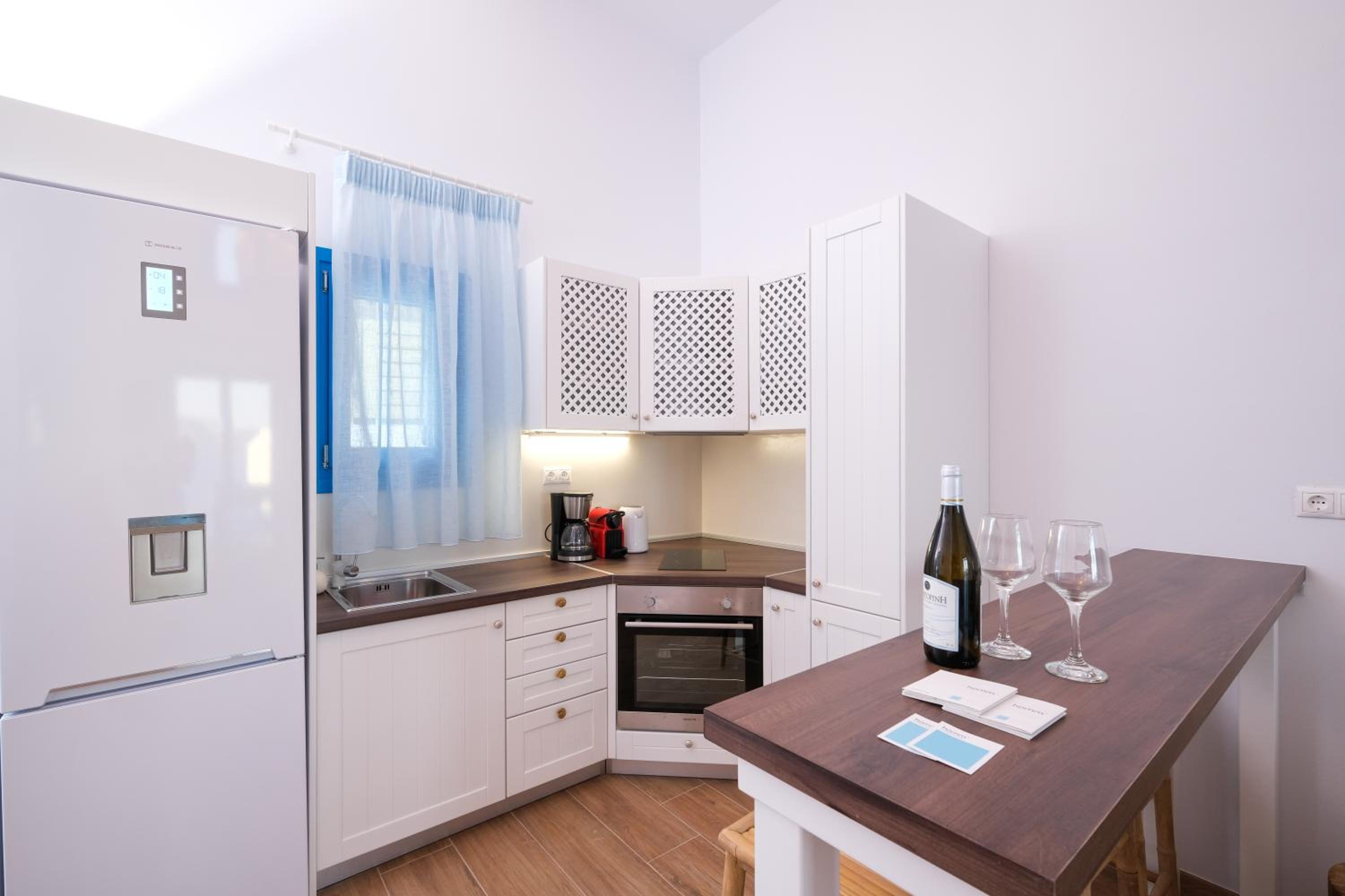 Aelia Collection Suites - Adults Friendly