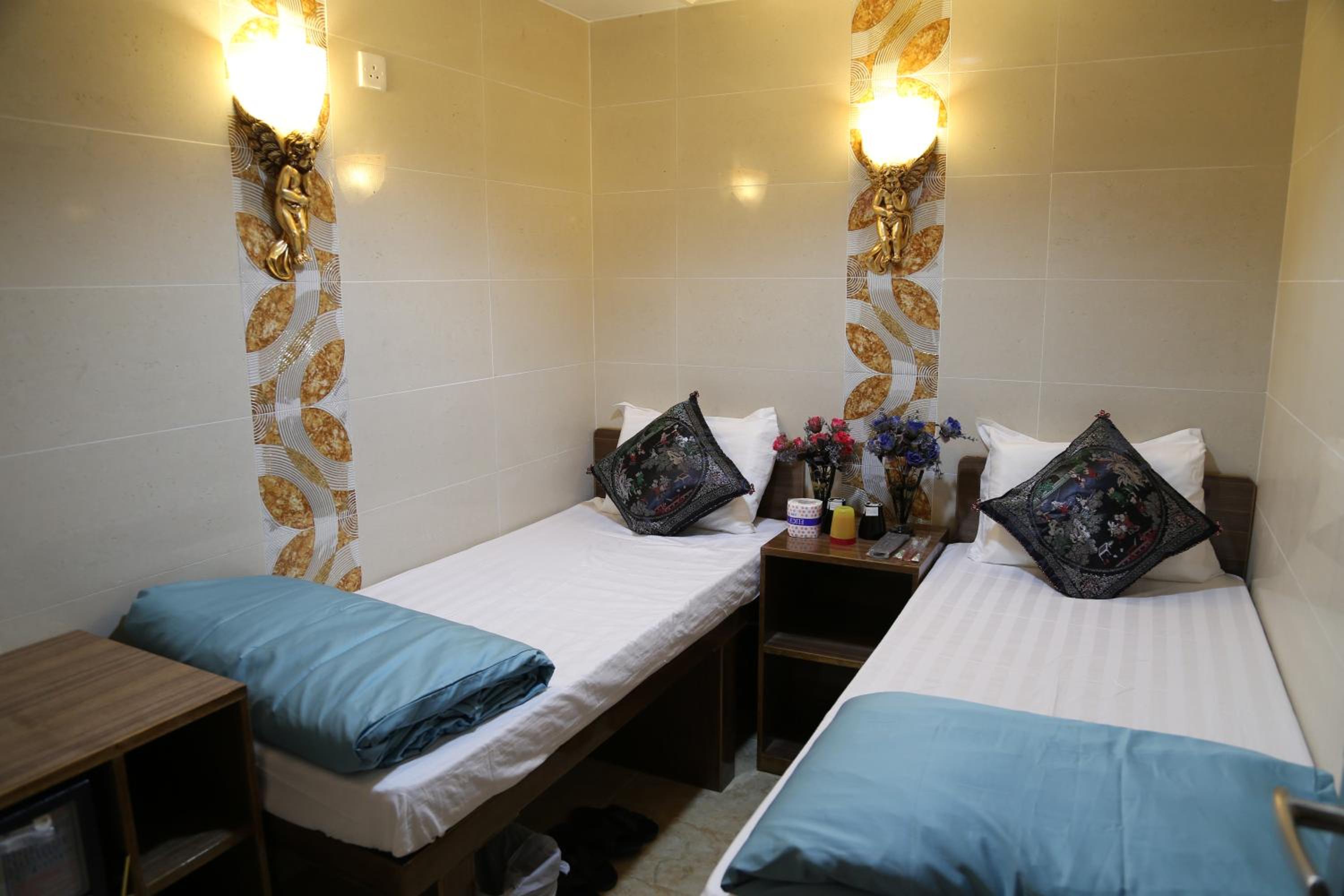 Russian Hostel 2
