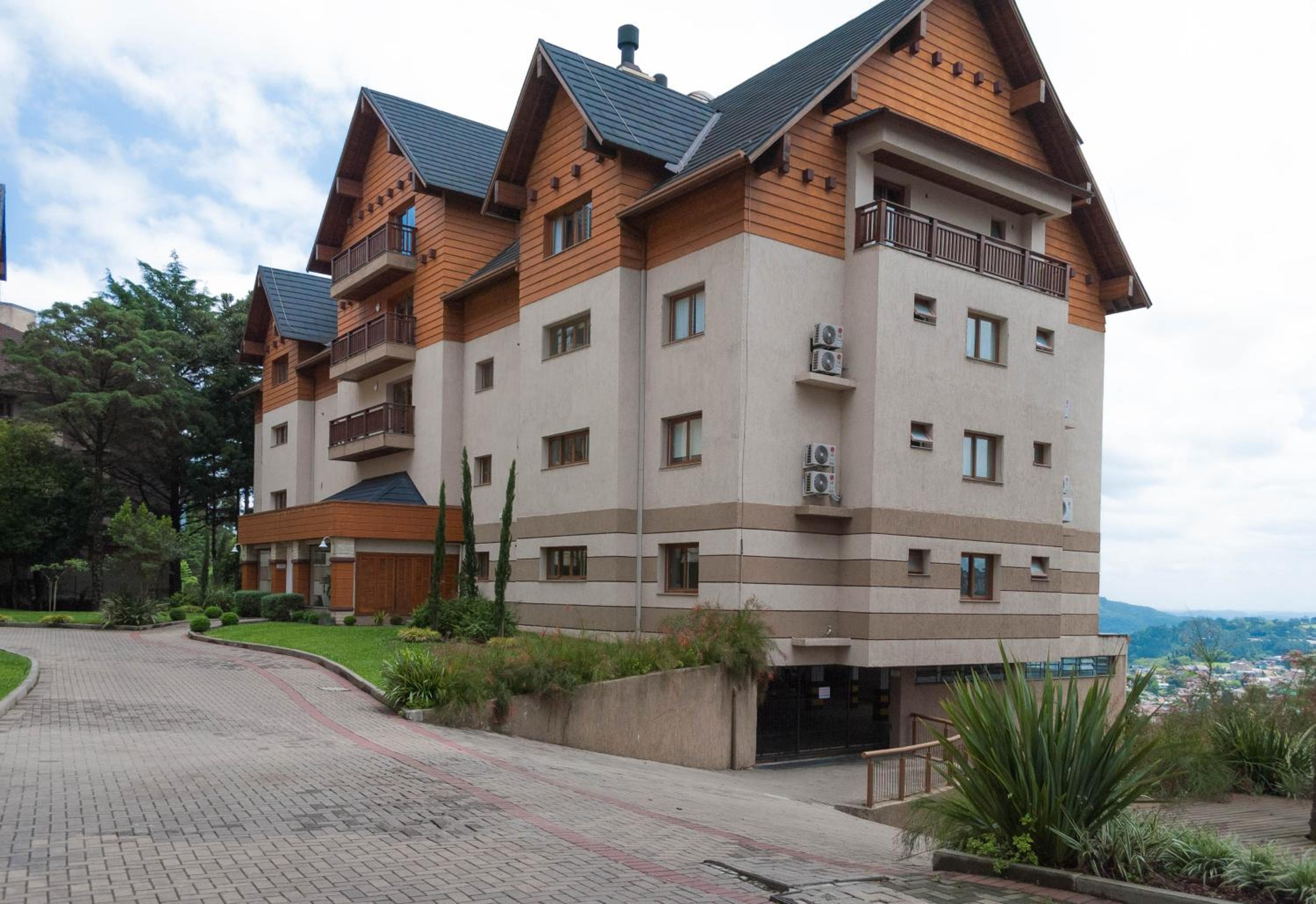 Hotel Via Florida Luxo I - 302 - Image 1