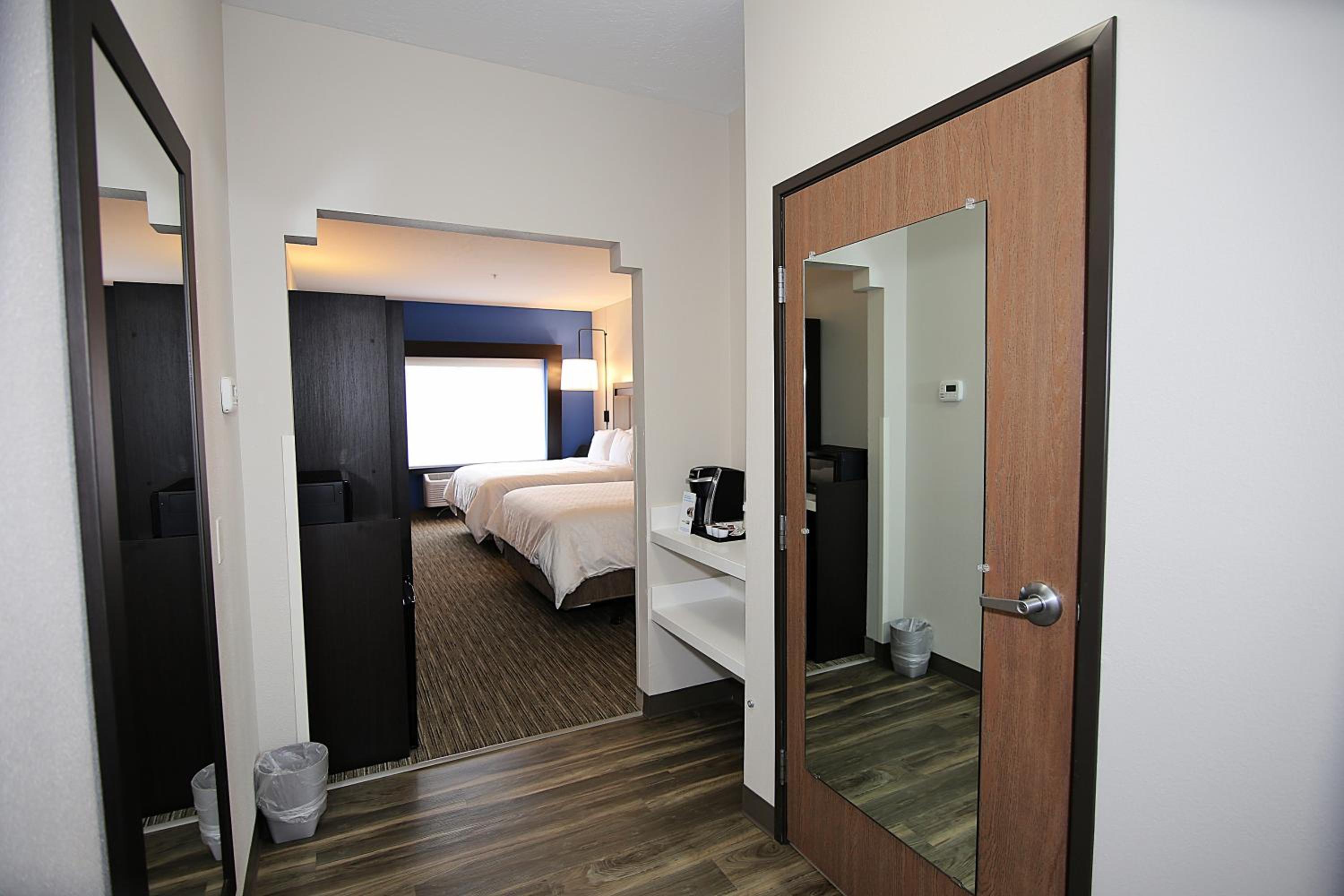 Ashland Vacations - Holiday Inn Express Hotel Suites Ashland, an IHG Hotel - Property Image 60