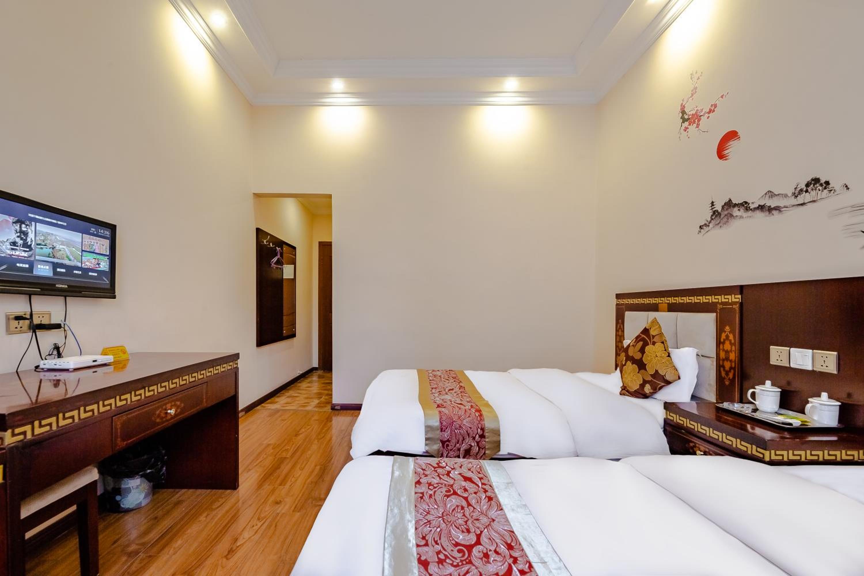 Holly's Hostel