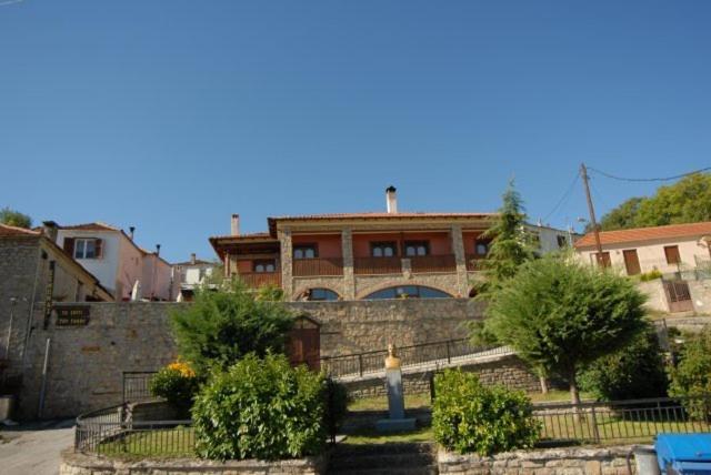 Photo 8