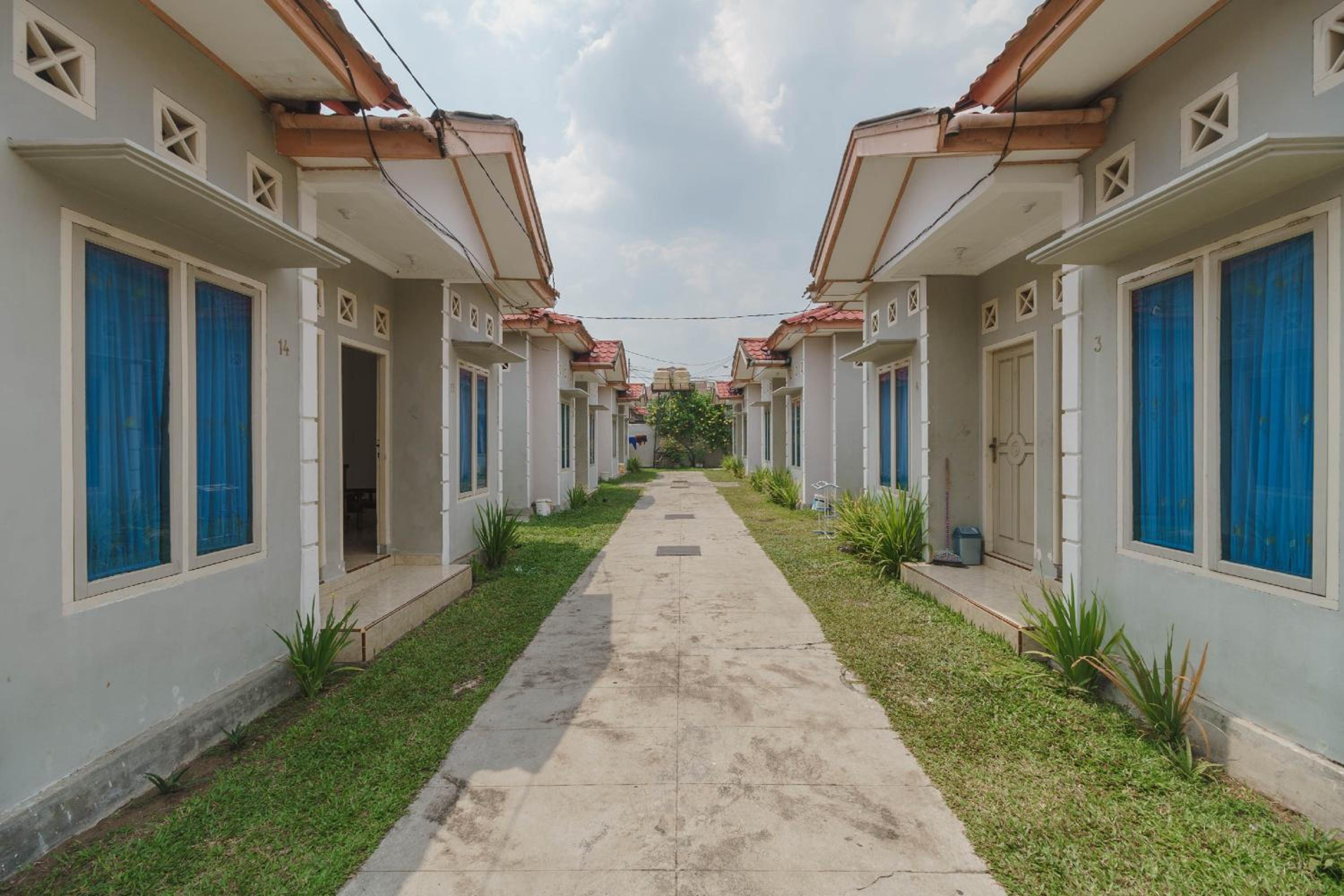 RedDoorz Syariah near Watervang Lubuk Linggau 2 view 4