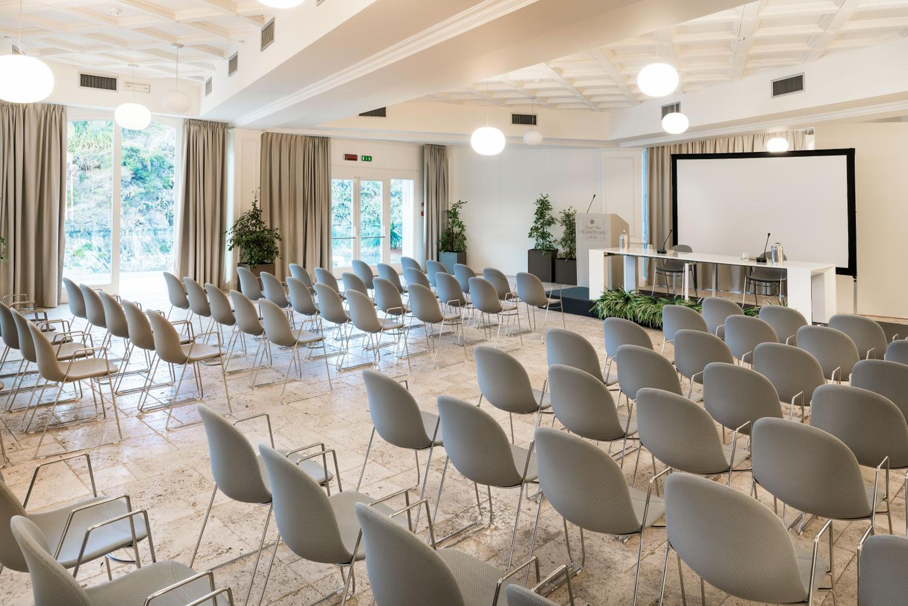 Hotel Atlantis Bay - VRetreats - Image 1