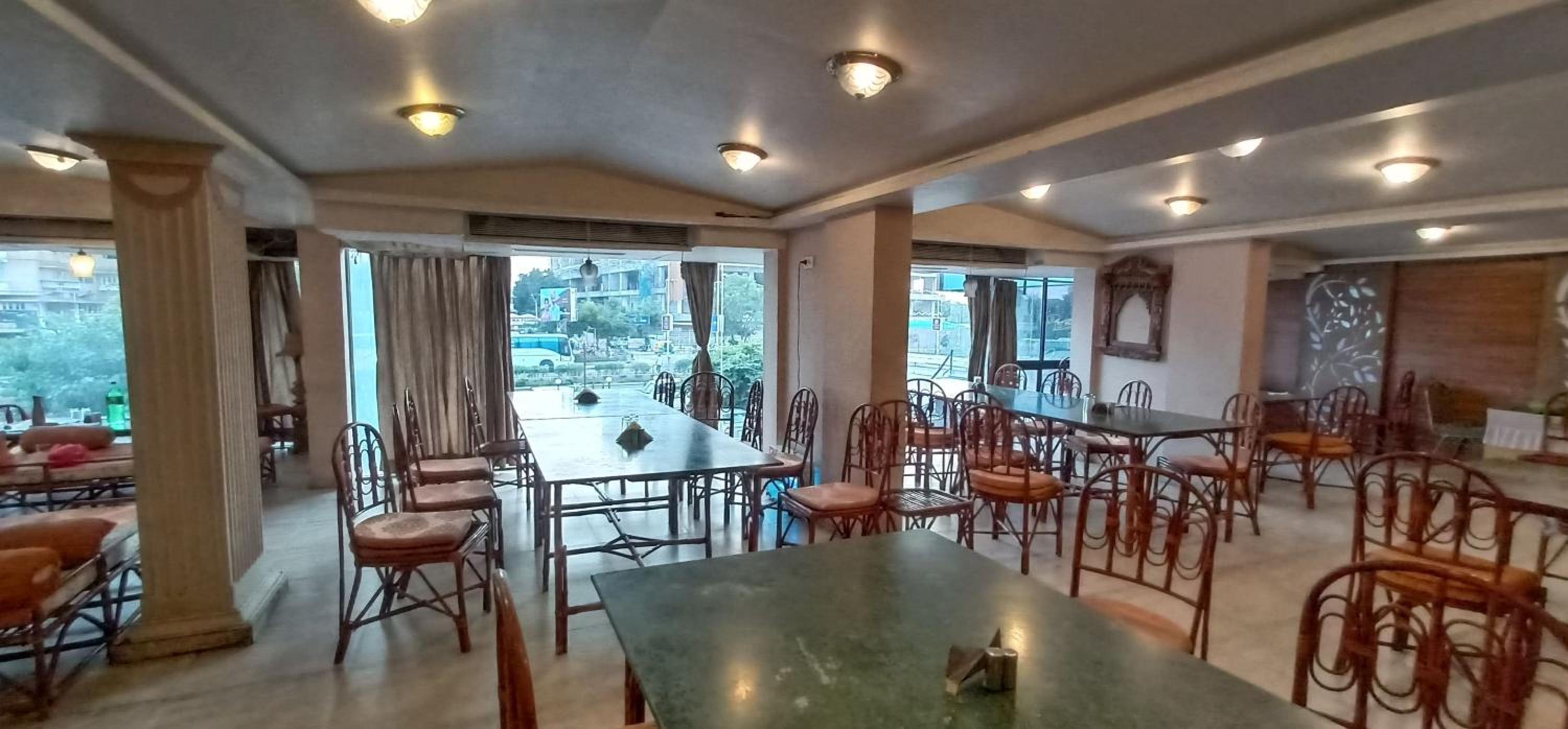Hotel Maan Residency