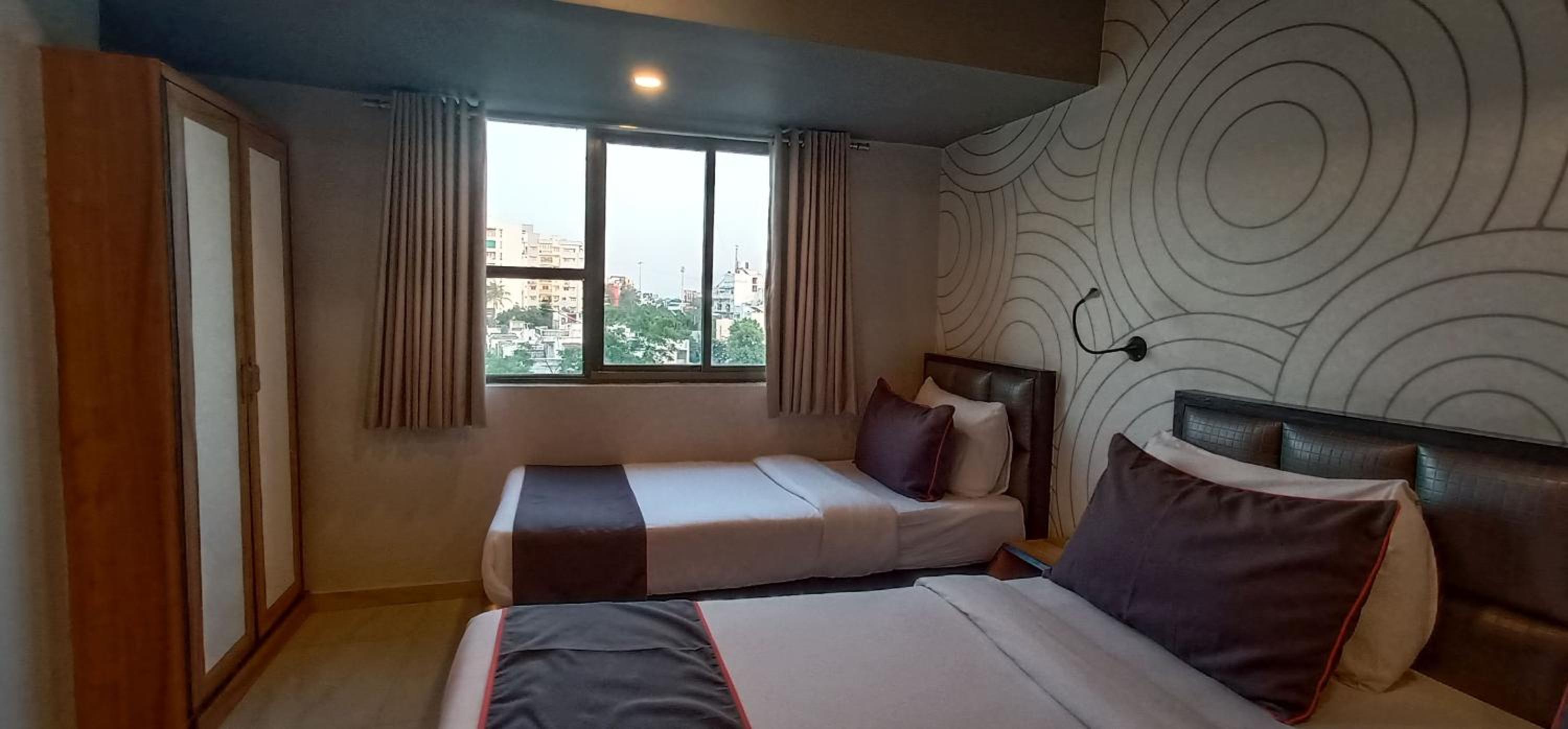 Hotel Maan Residency