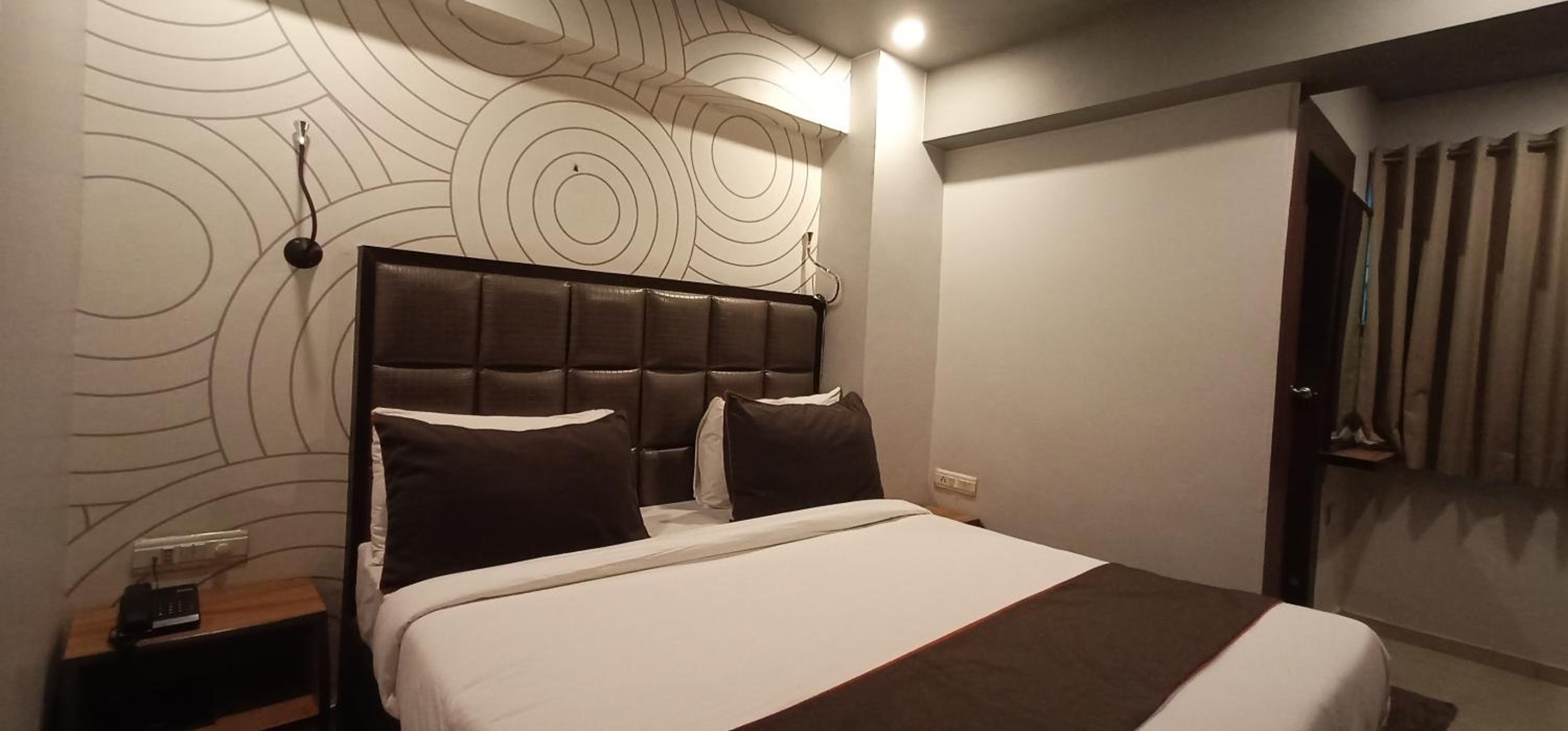 Hotel Maan Residency
