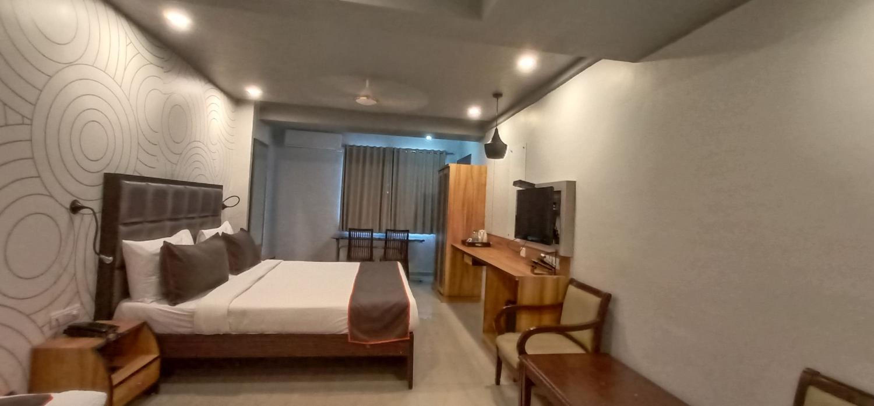 Hotel Maan Residency