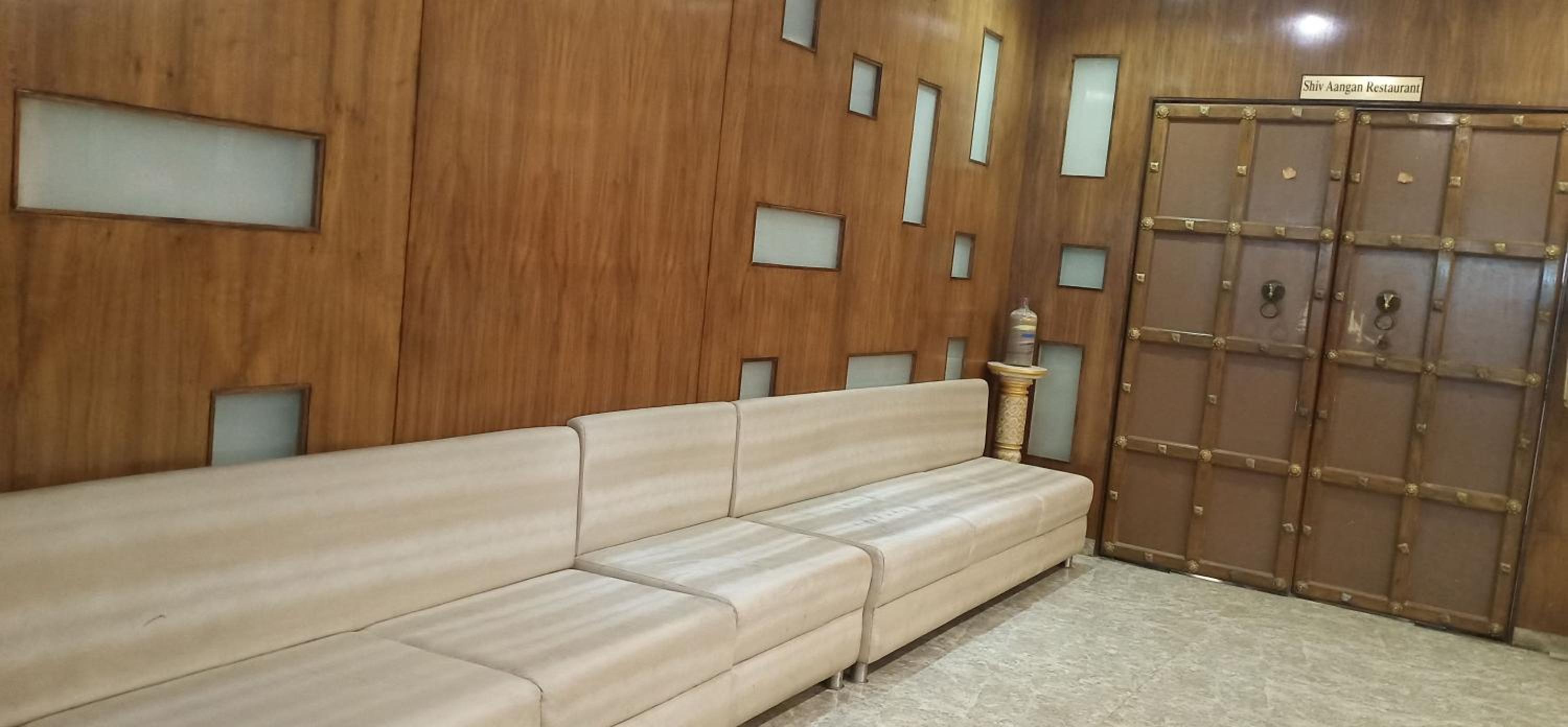 Hotel Maan Residency