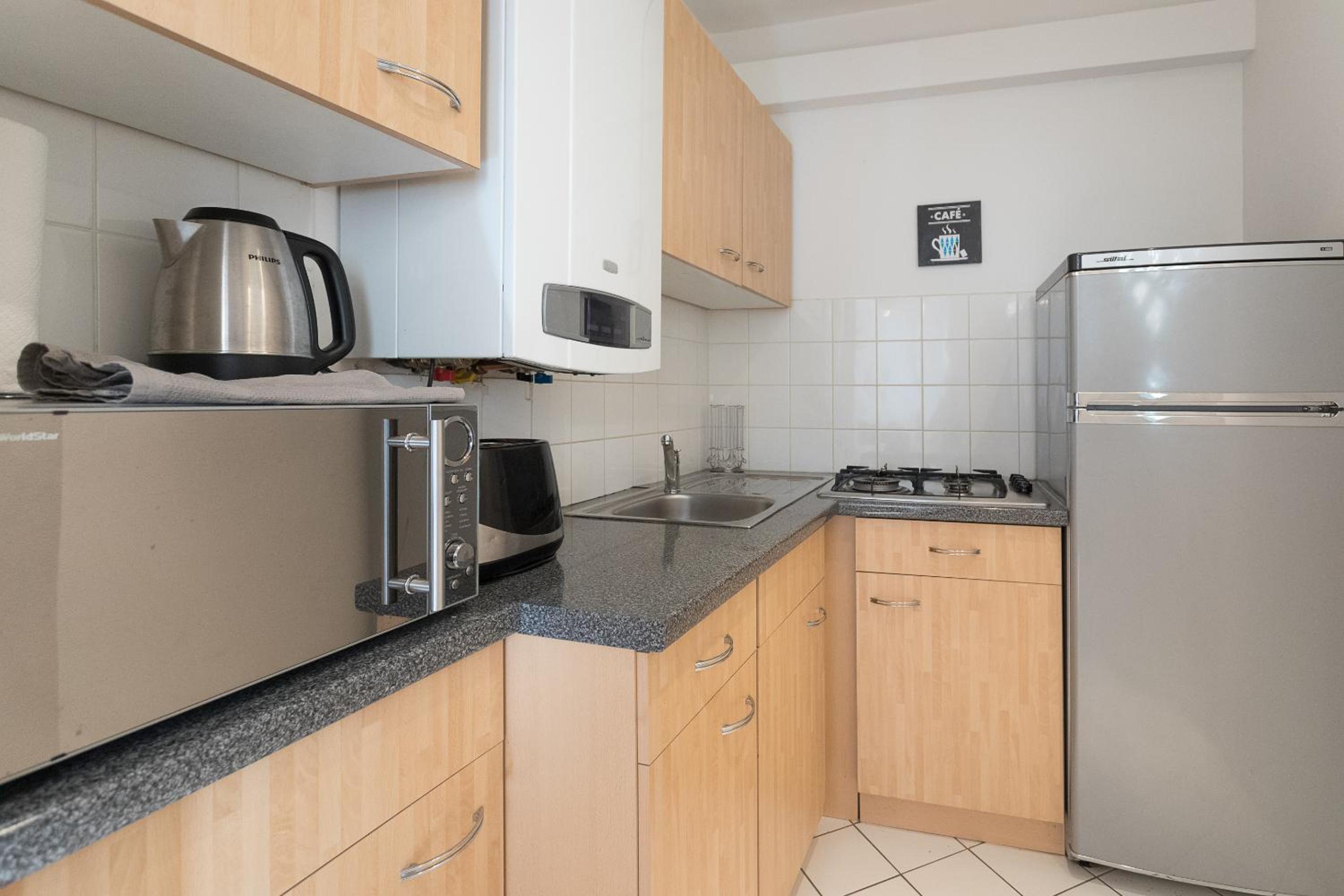 Gorgeous Hideout | City Center Apartment