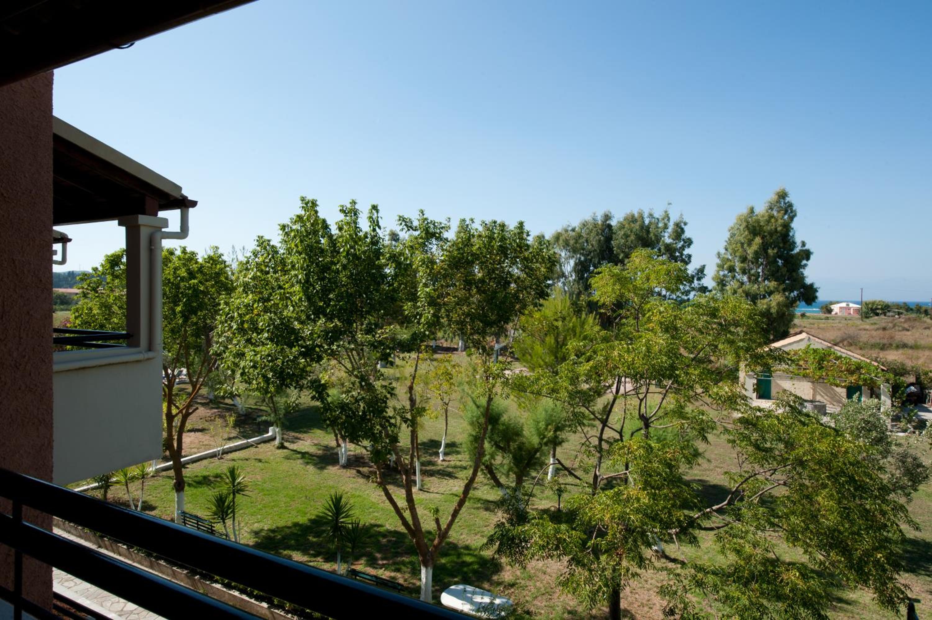 Helena Apartments & Villas