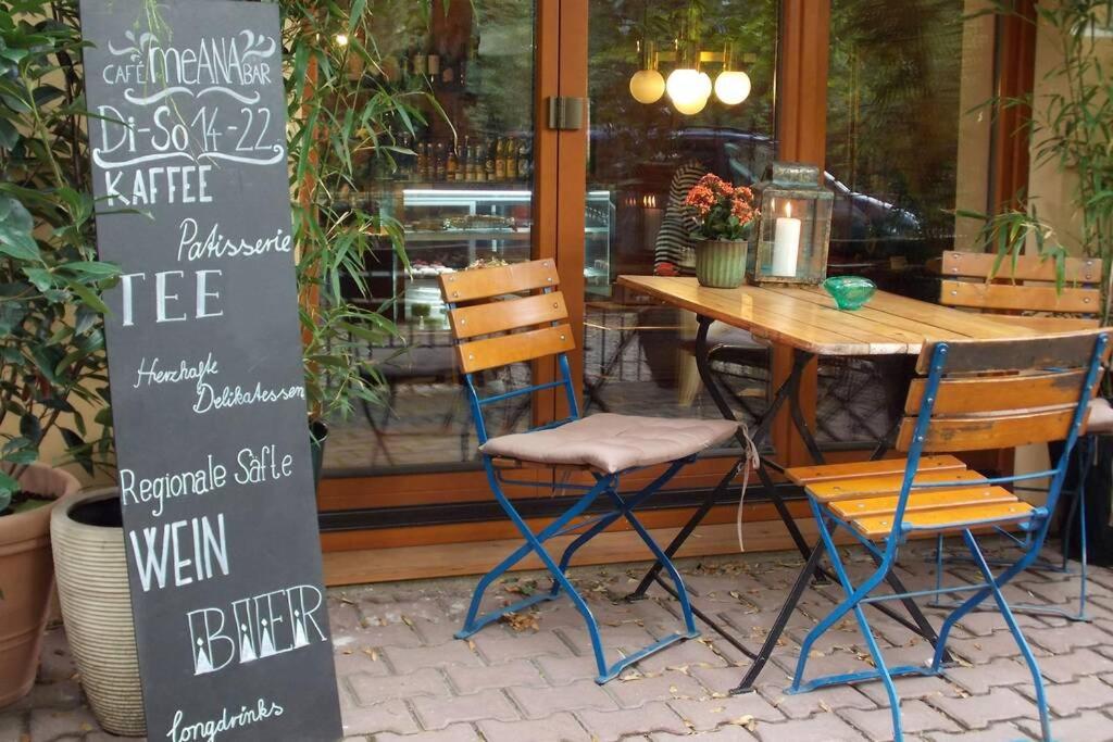 Beautiful Backyard Remise