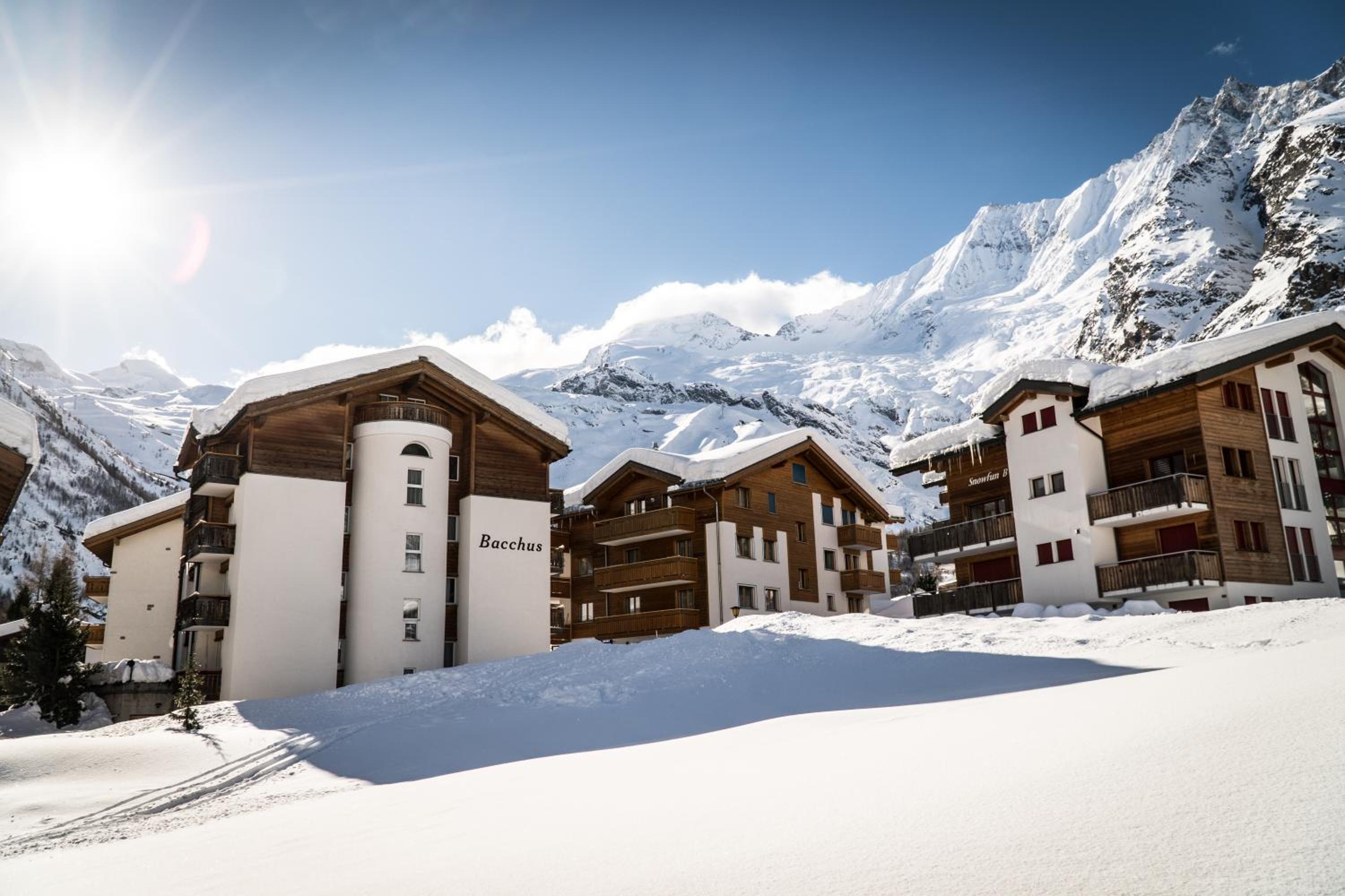 Bacchus Saas-Fee view 3
