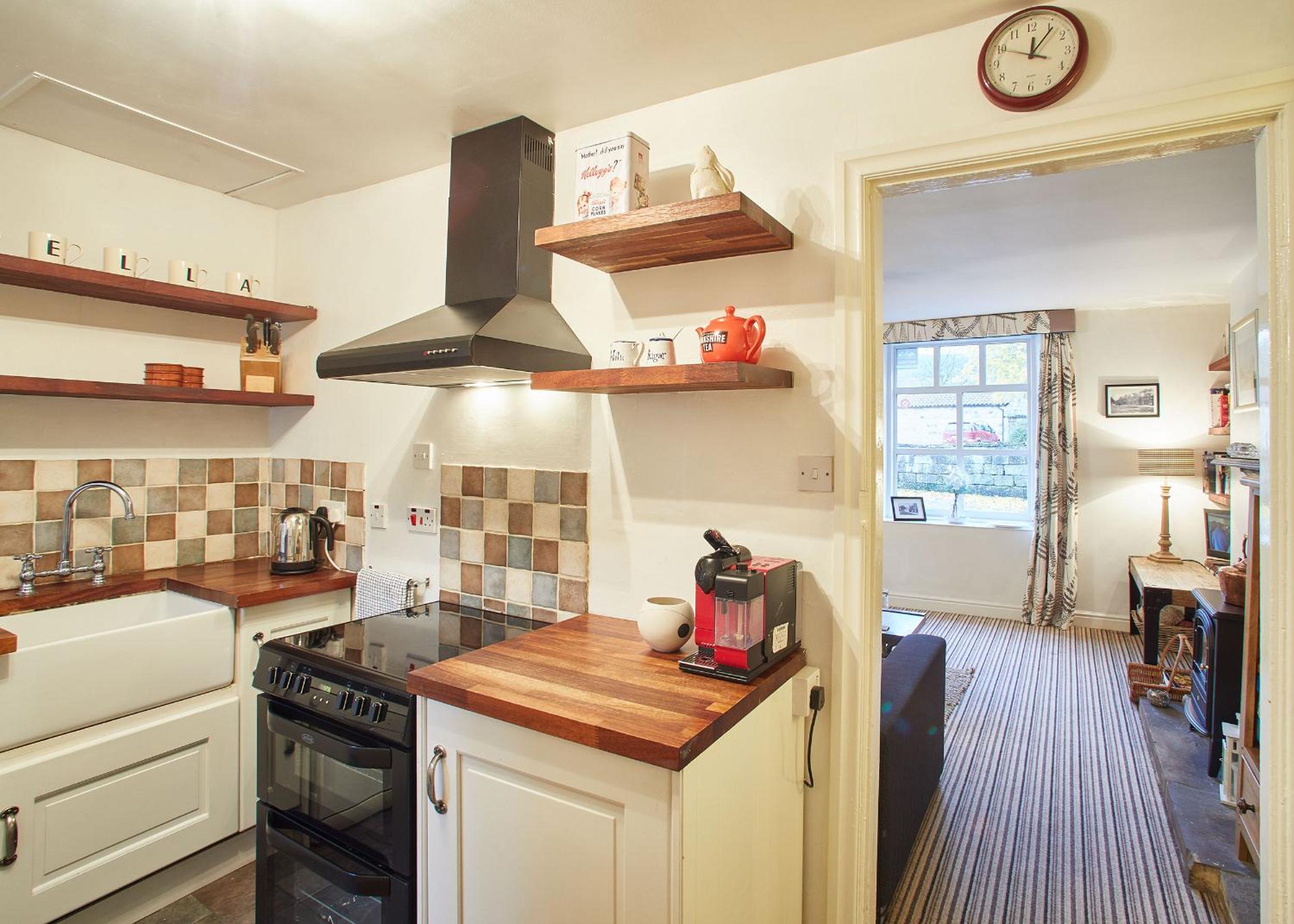 Host & Stay - Rosella Cottage view 2