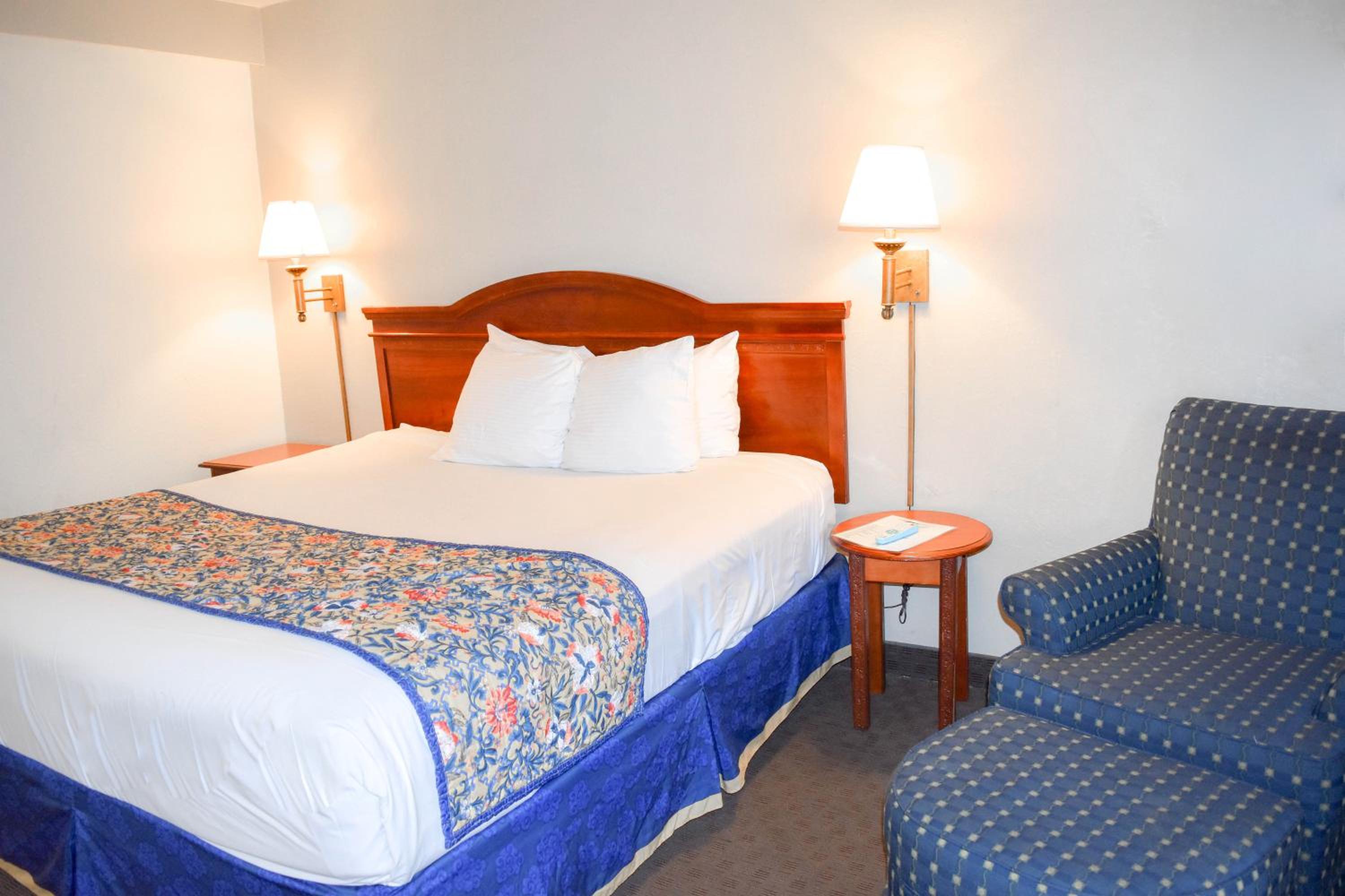 Attleboro Motor Inn