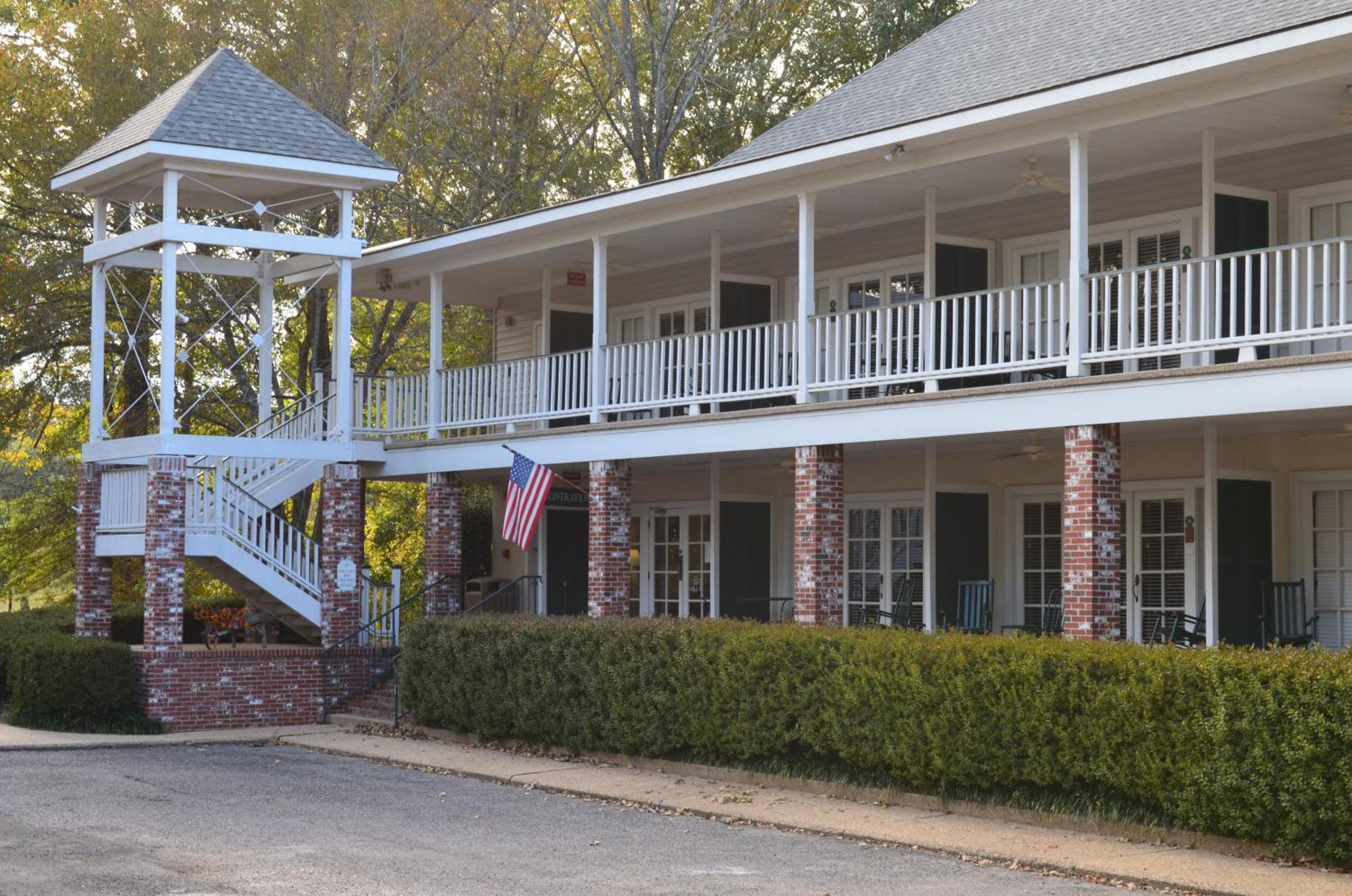 The Lodge at The Bluffs view 3