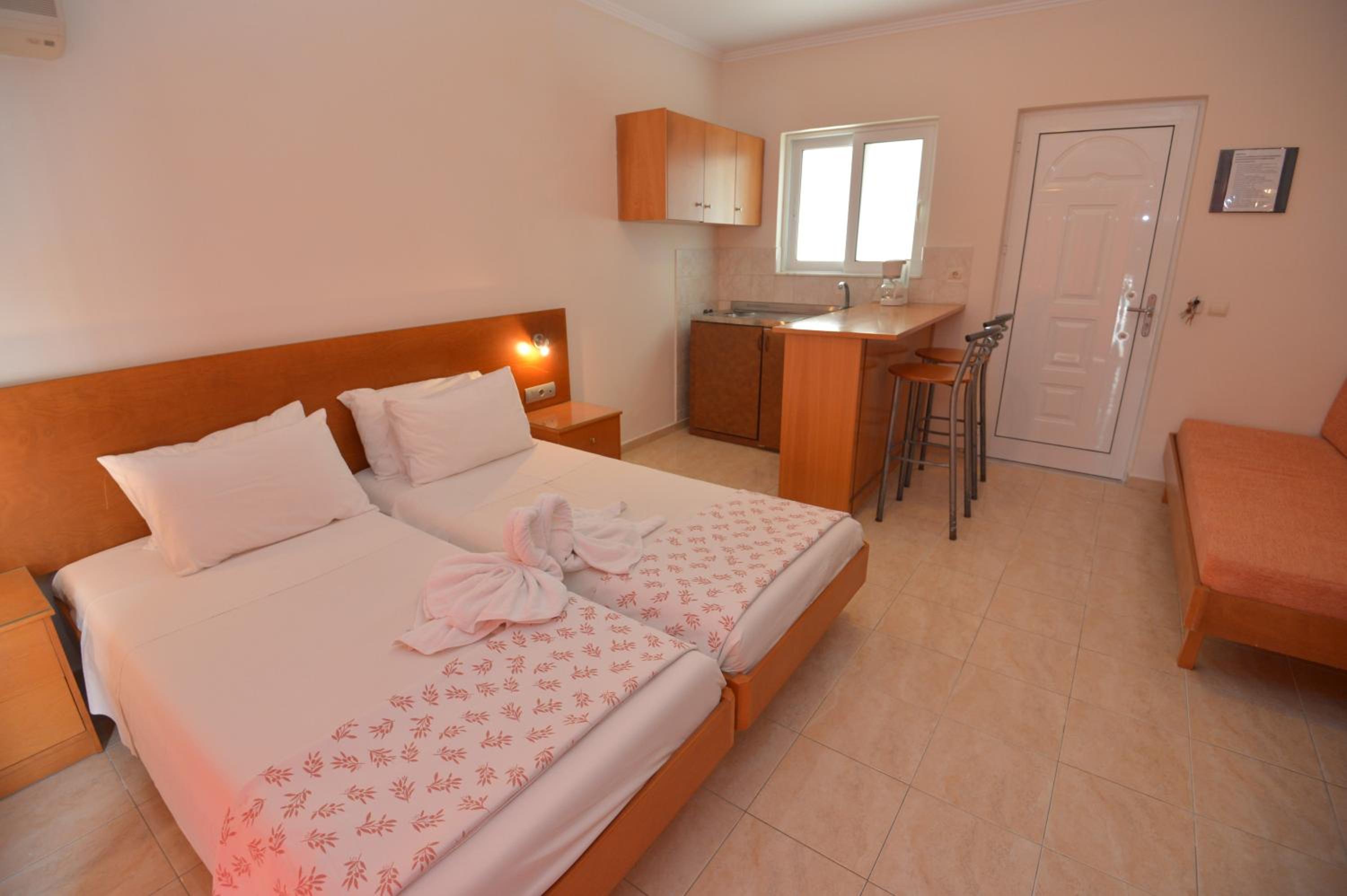 Perla Marina Hotel