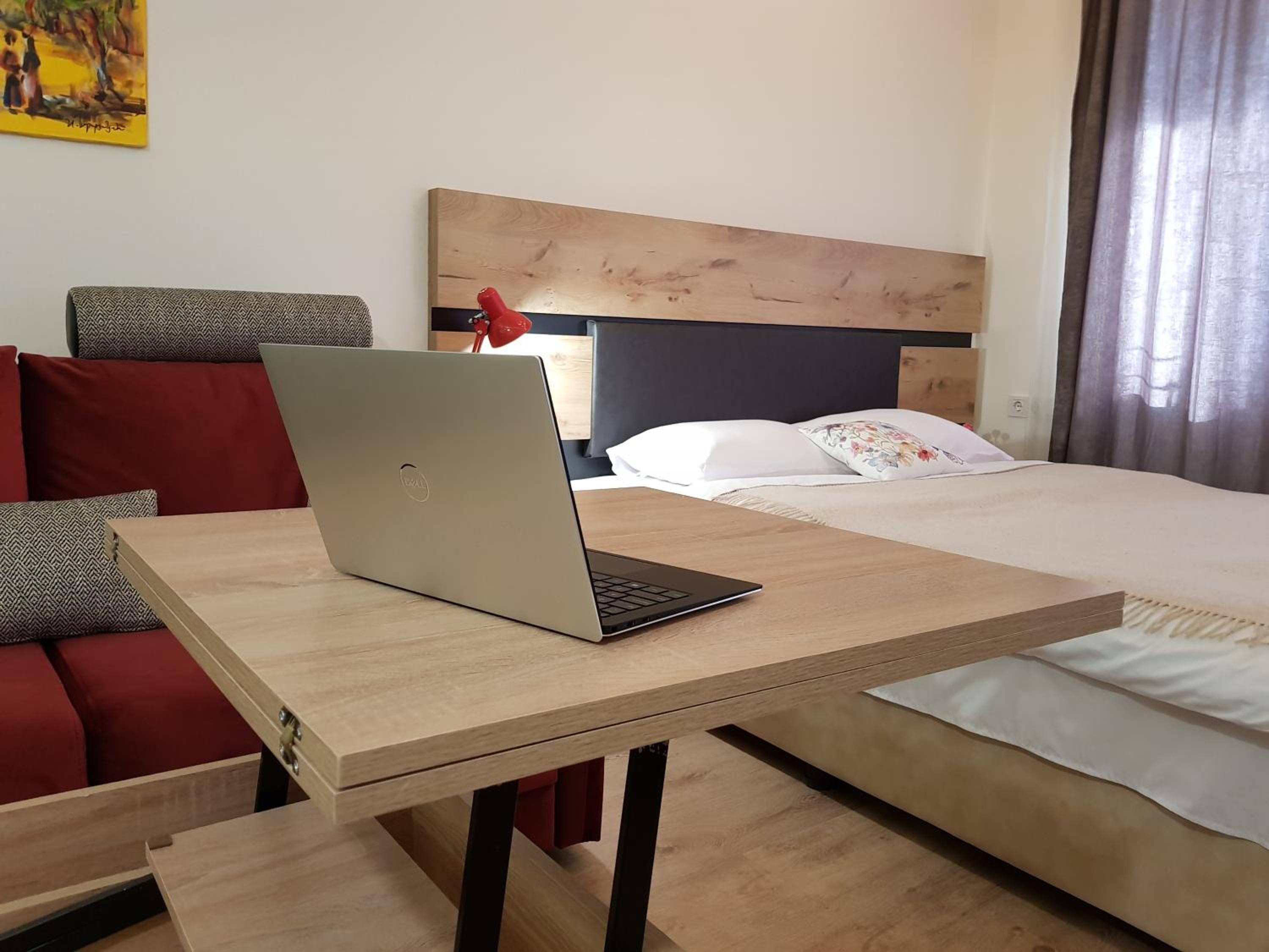 NEW Downtown Stylish studio with Mt. Ararat View