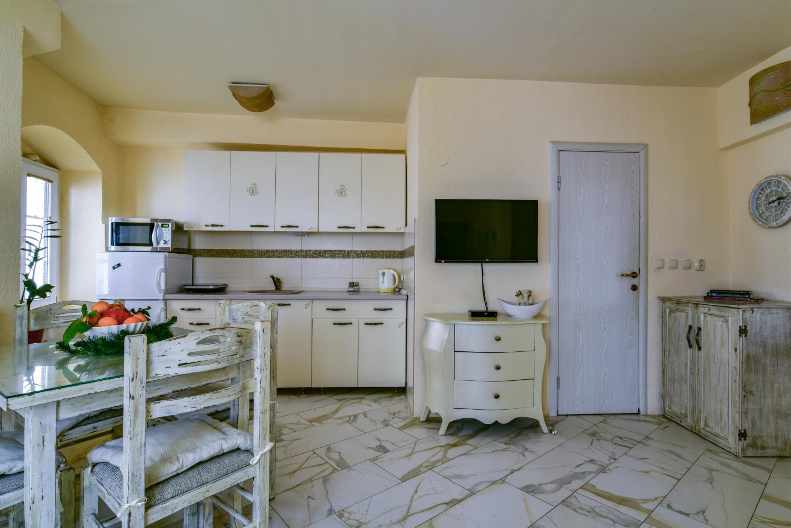 Sea Paradise Apartment view 5