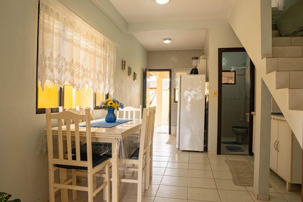 Casa 100m da praia, 10 pessoas, 3 quartos