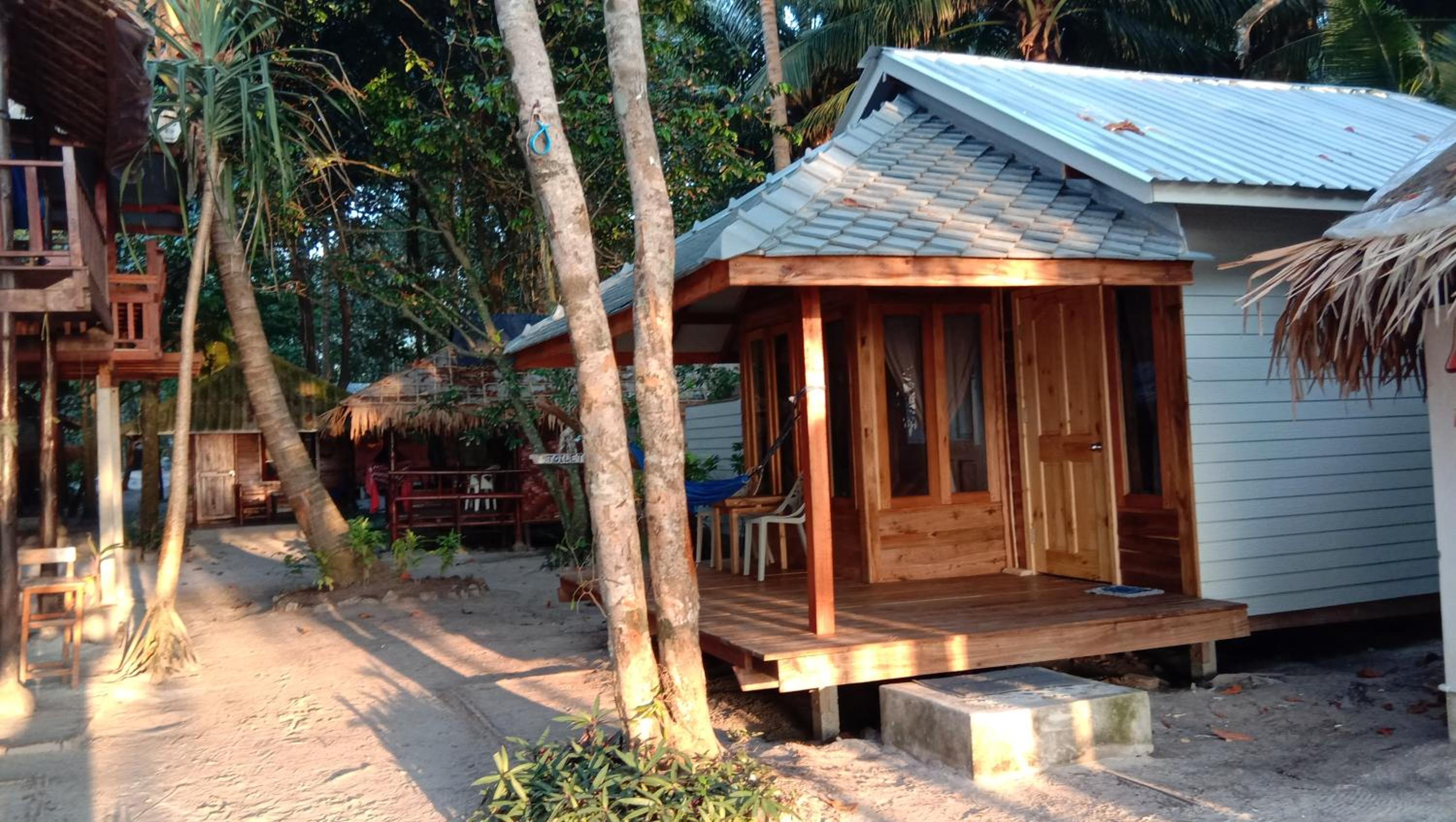 Lazy Hut
