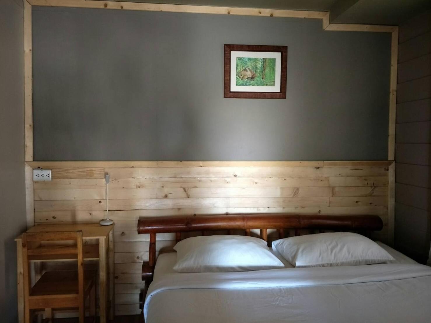 Lazy Hut