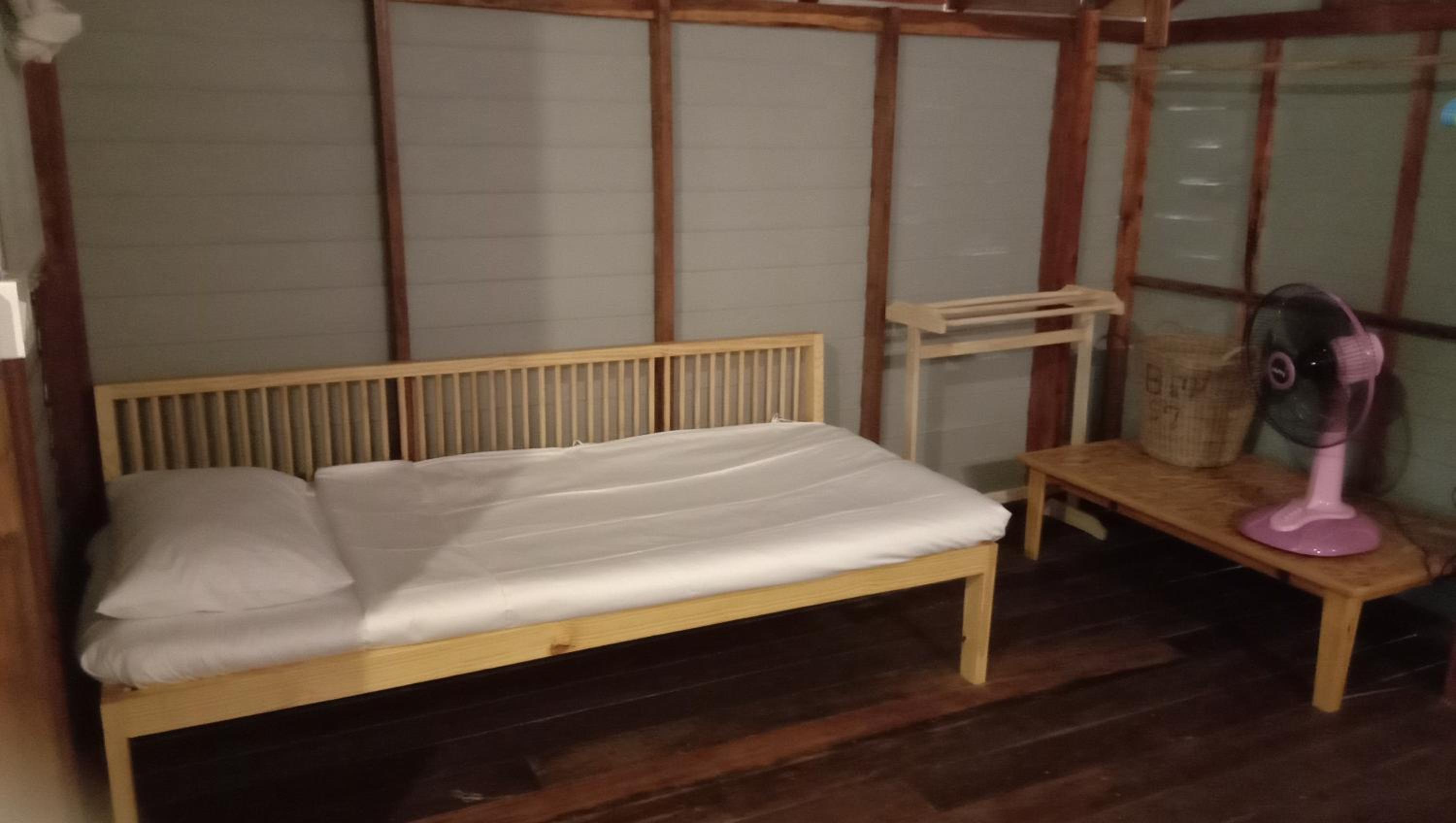 Lazy Hut