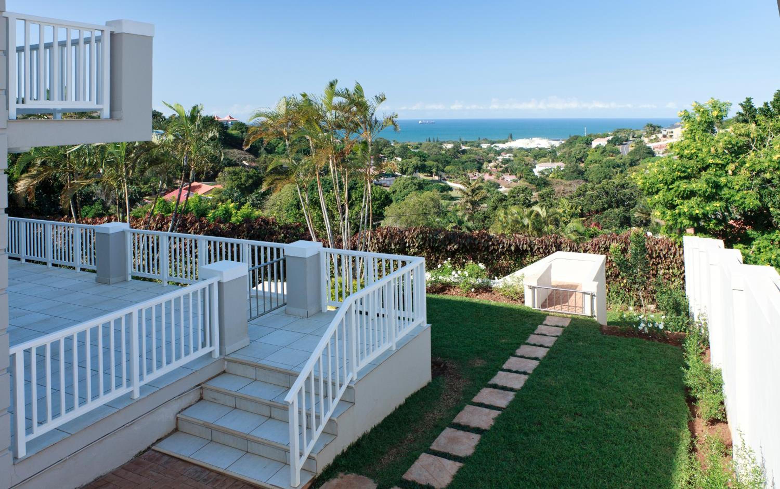 Seaview Manor Exquisite Bed & Breakfast