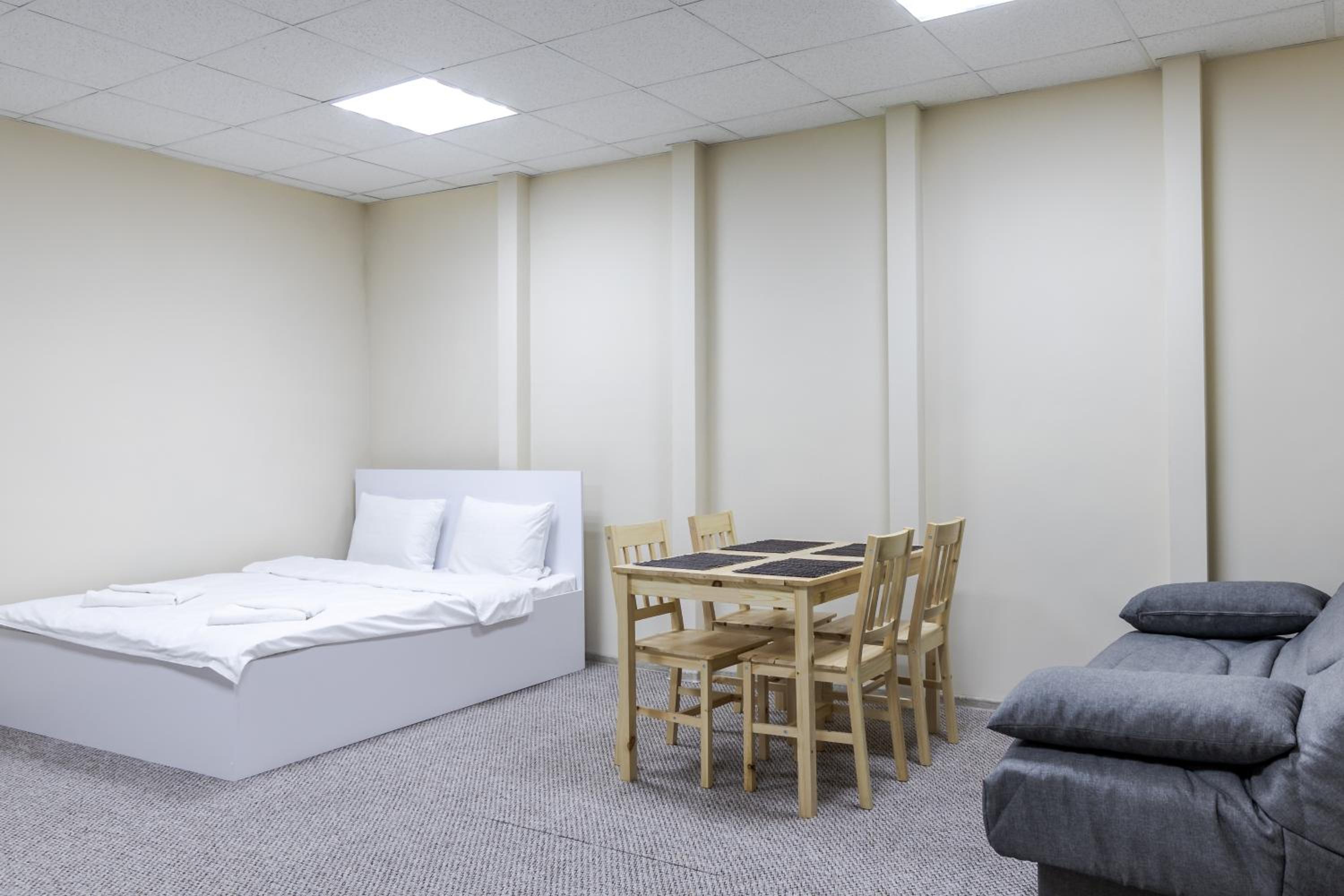 hi Hostel