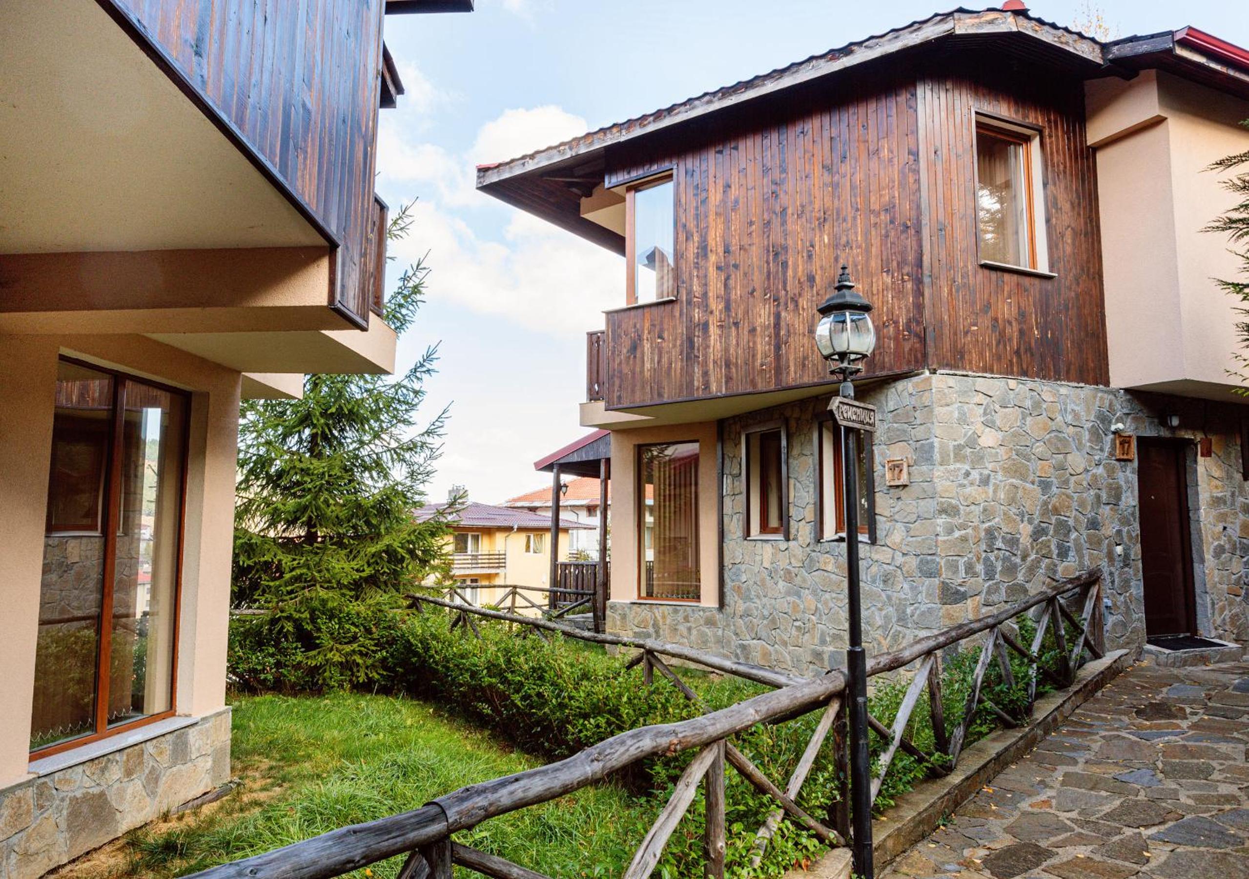 Rodopi Houses